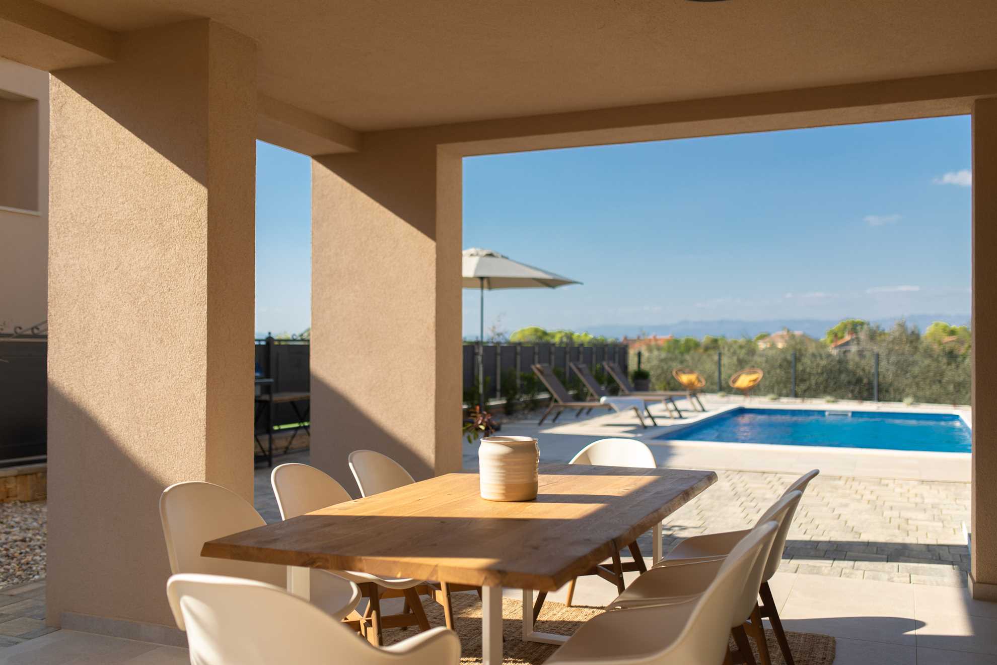 Villa OLIVE OCEAN mit Pool und Meerblick