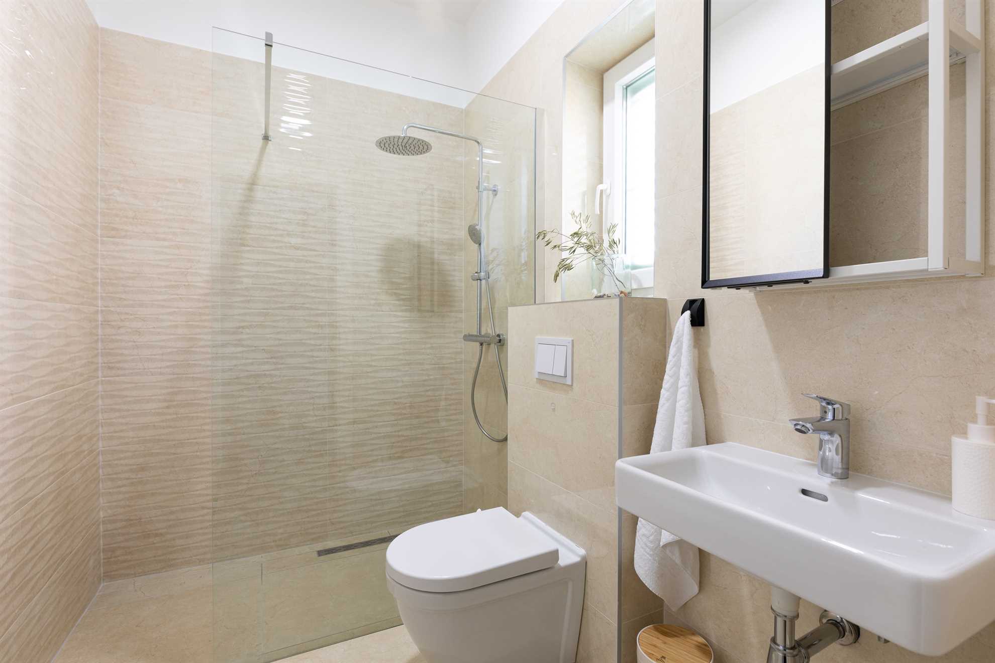 Villa OLIVE OCEAN mit Pool und Meerblick