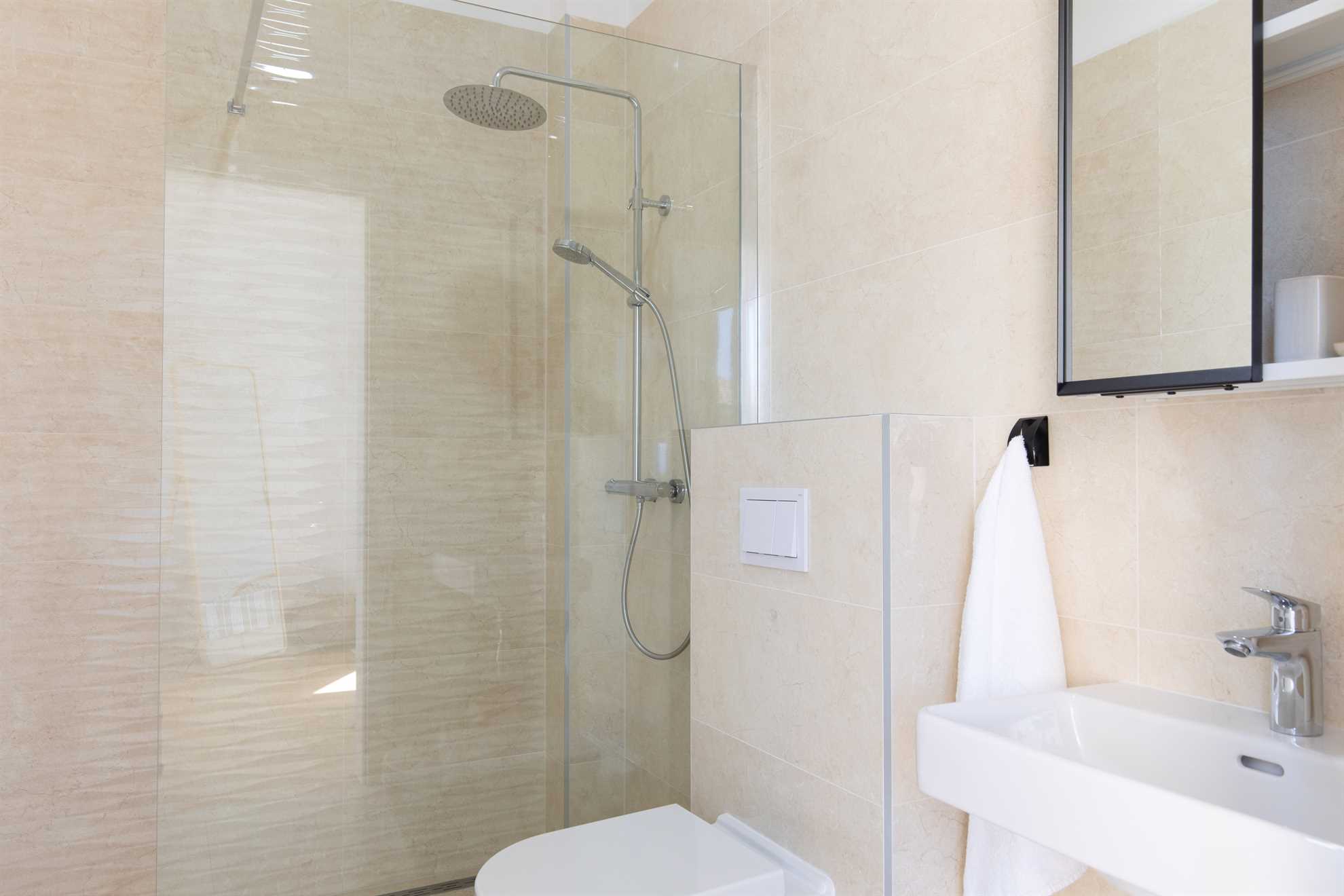 Villa OLIVE OCEAN mit Pool und Meerblick