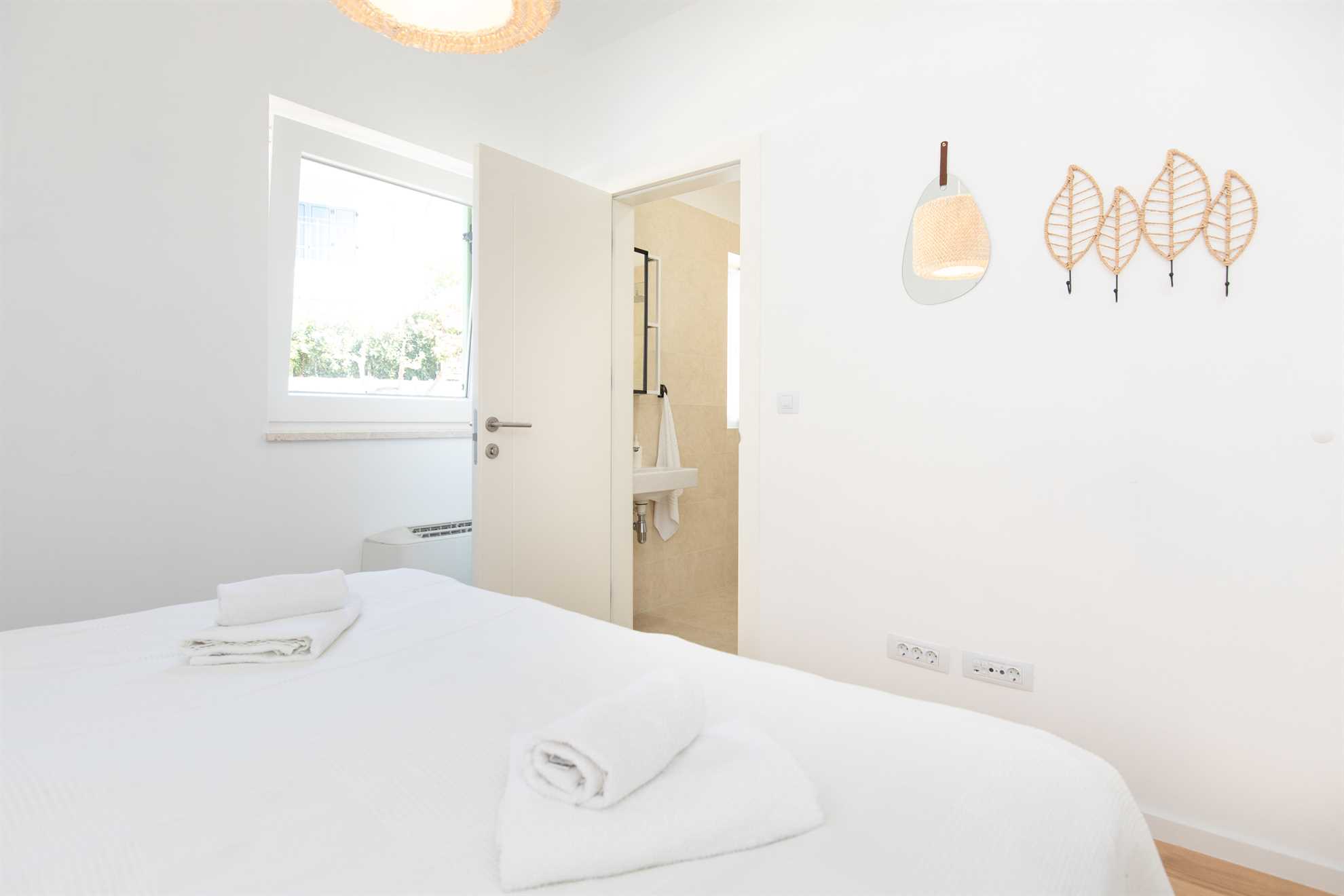 Villa OLIVE OCEAN mit Pool und Meerblick