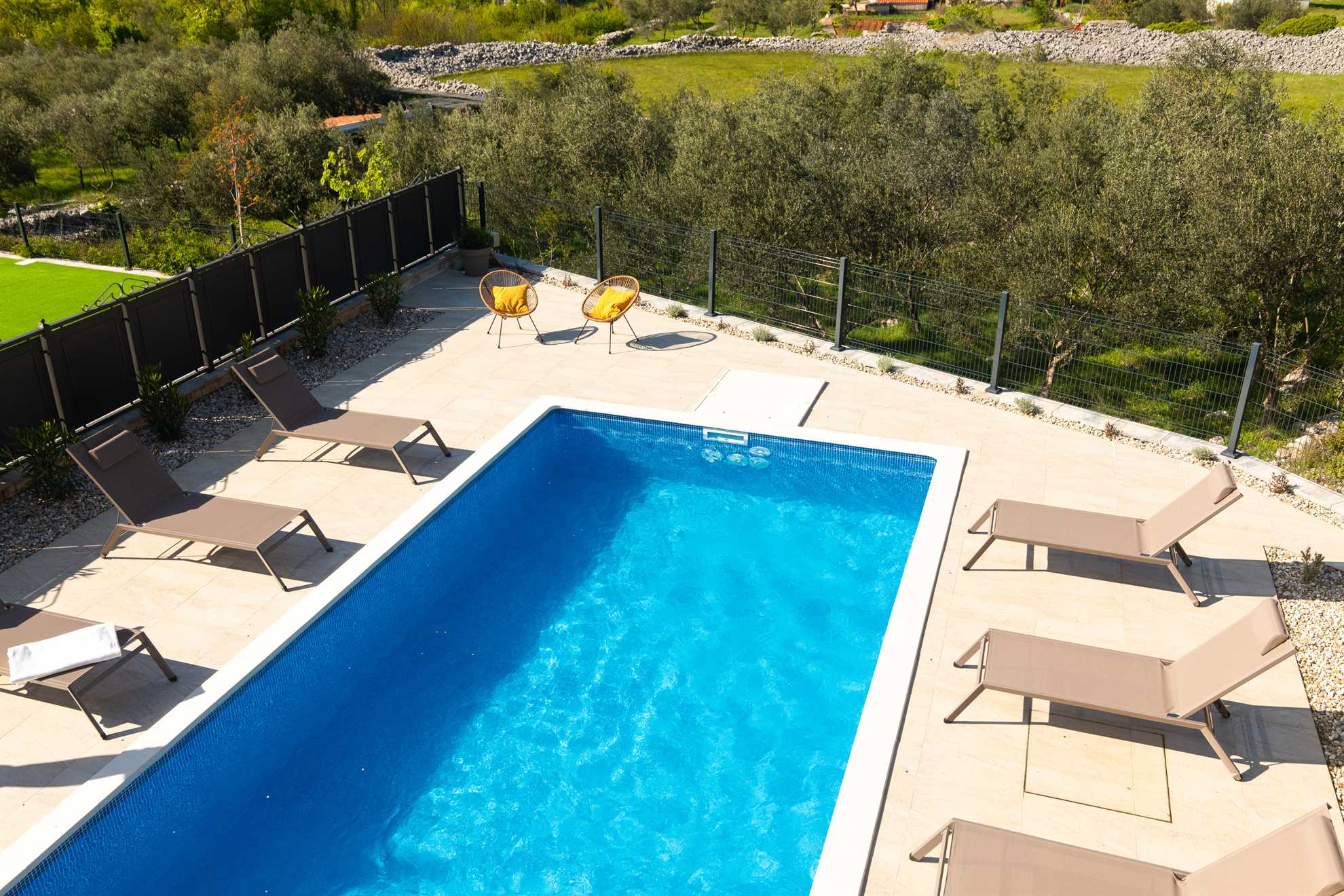 Villa OLIVE OCEAN mit Pool und Meerblick
