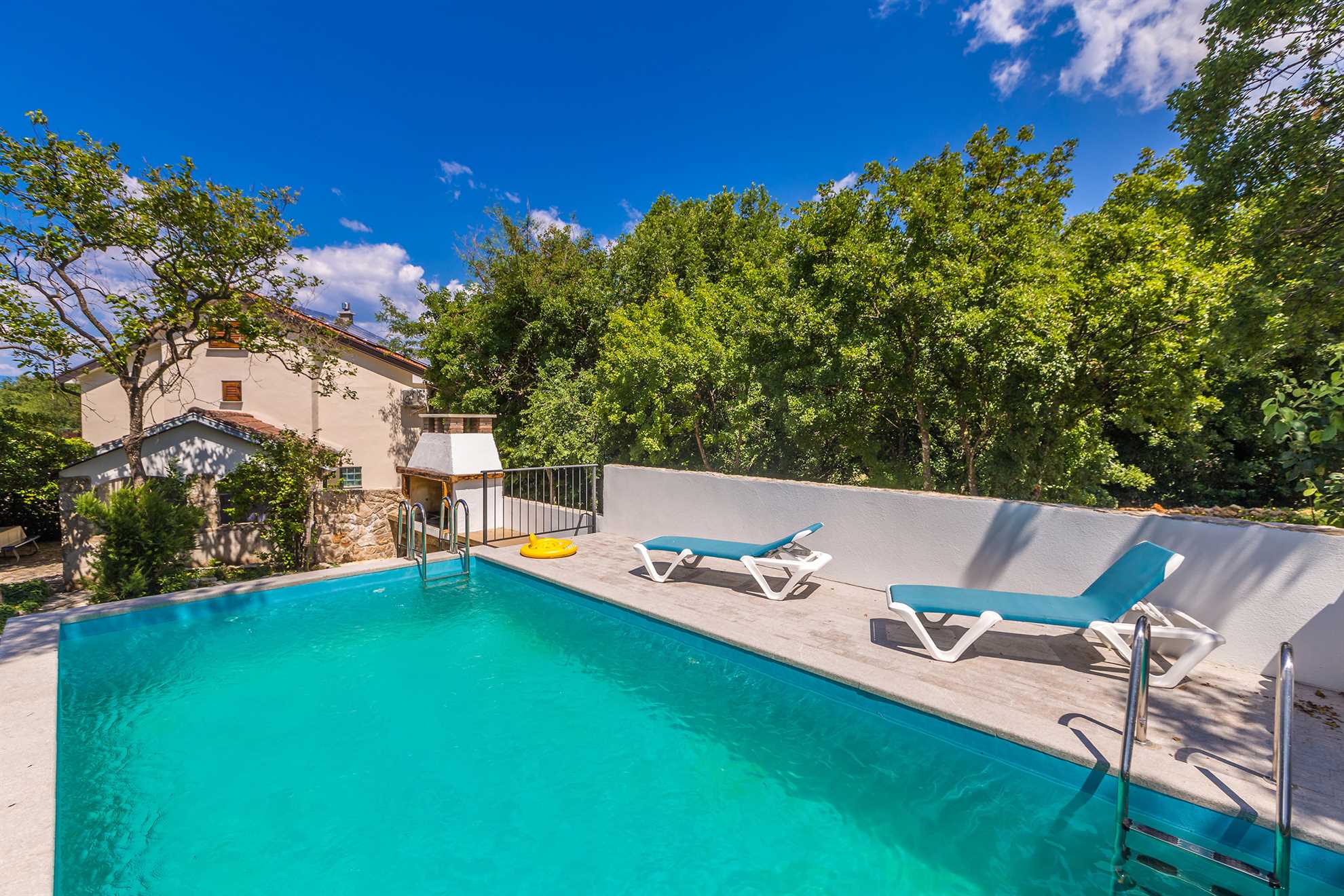 Kuća za odmor DUNJA sa privatnim bazenom