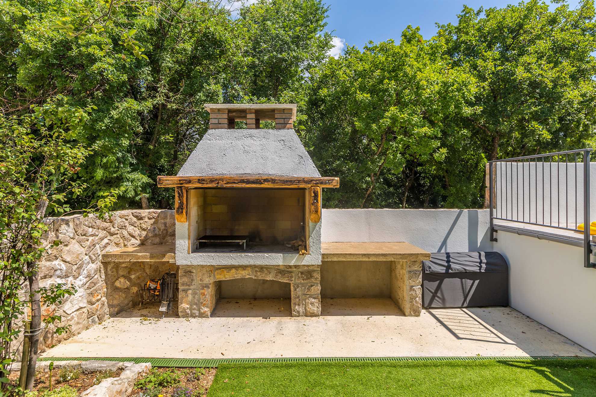 Kuća za odmor DUNJA sa privatnim bazenom