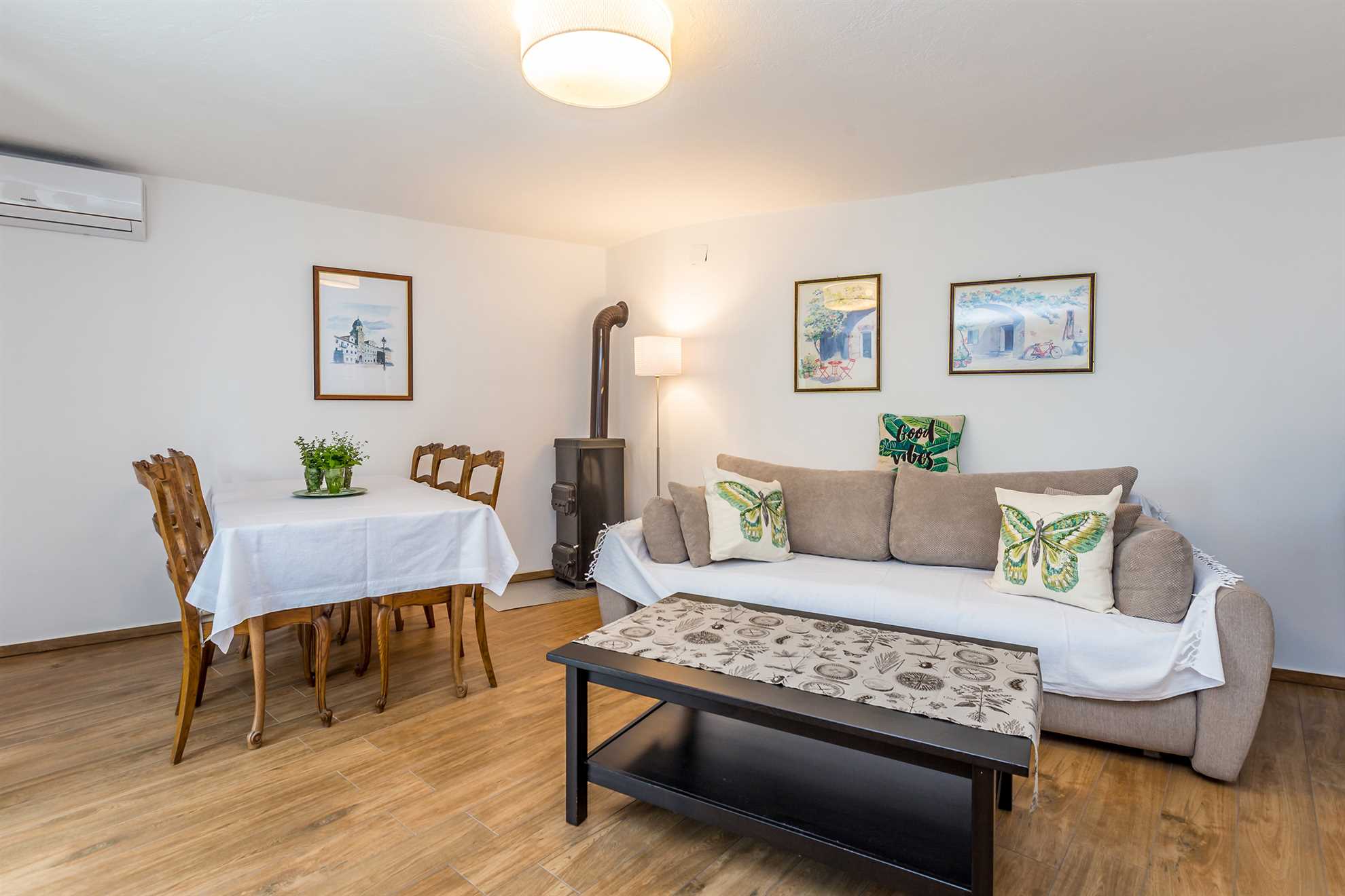 Kuća za odmor DUNJA sa privatnim bazenom