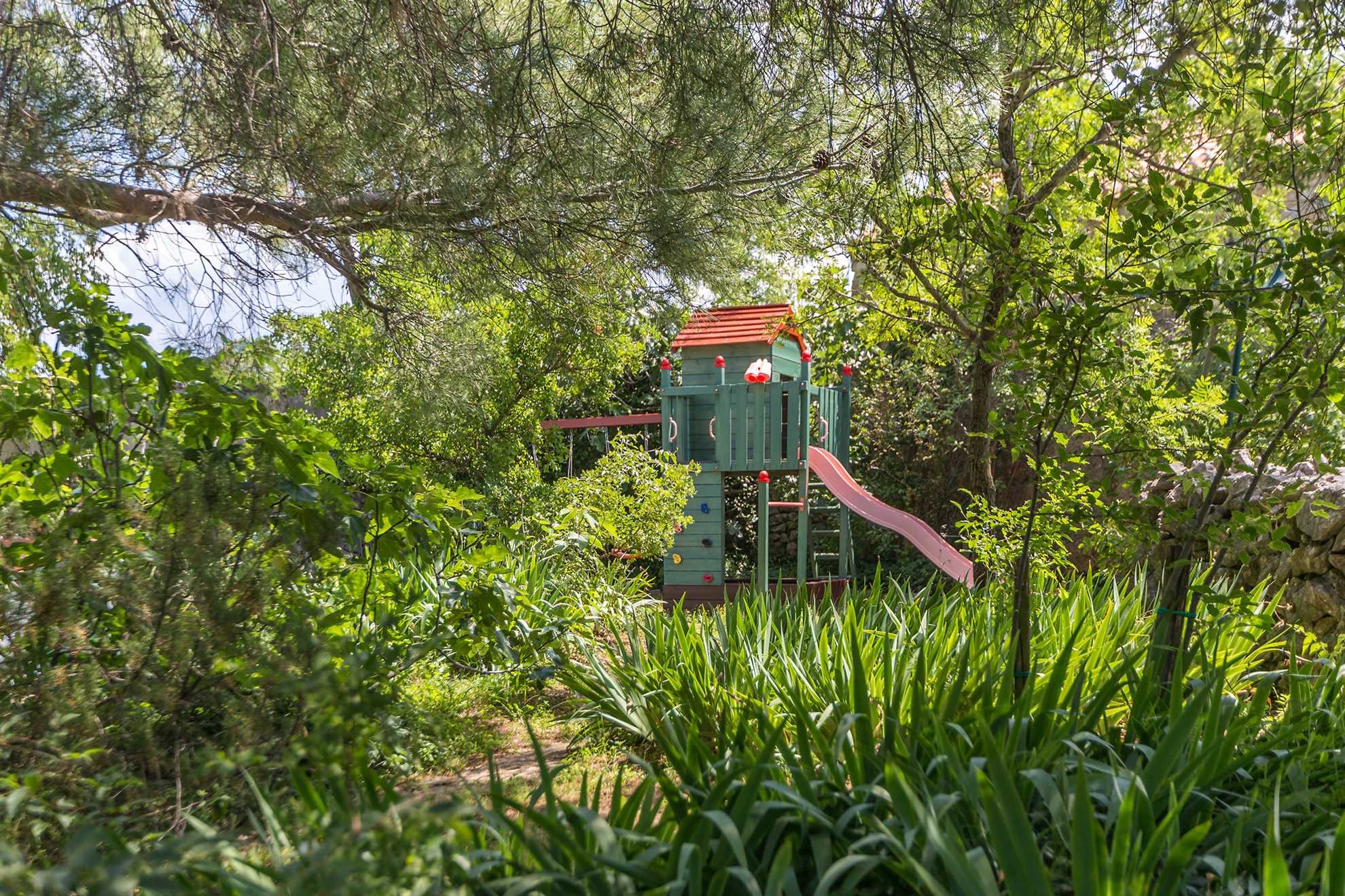 Kuća za odmor DUNJA sa privatnim bazenom