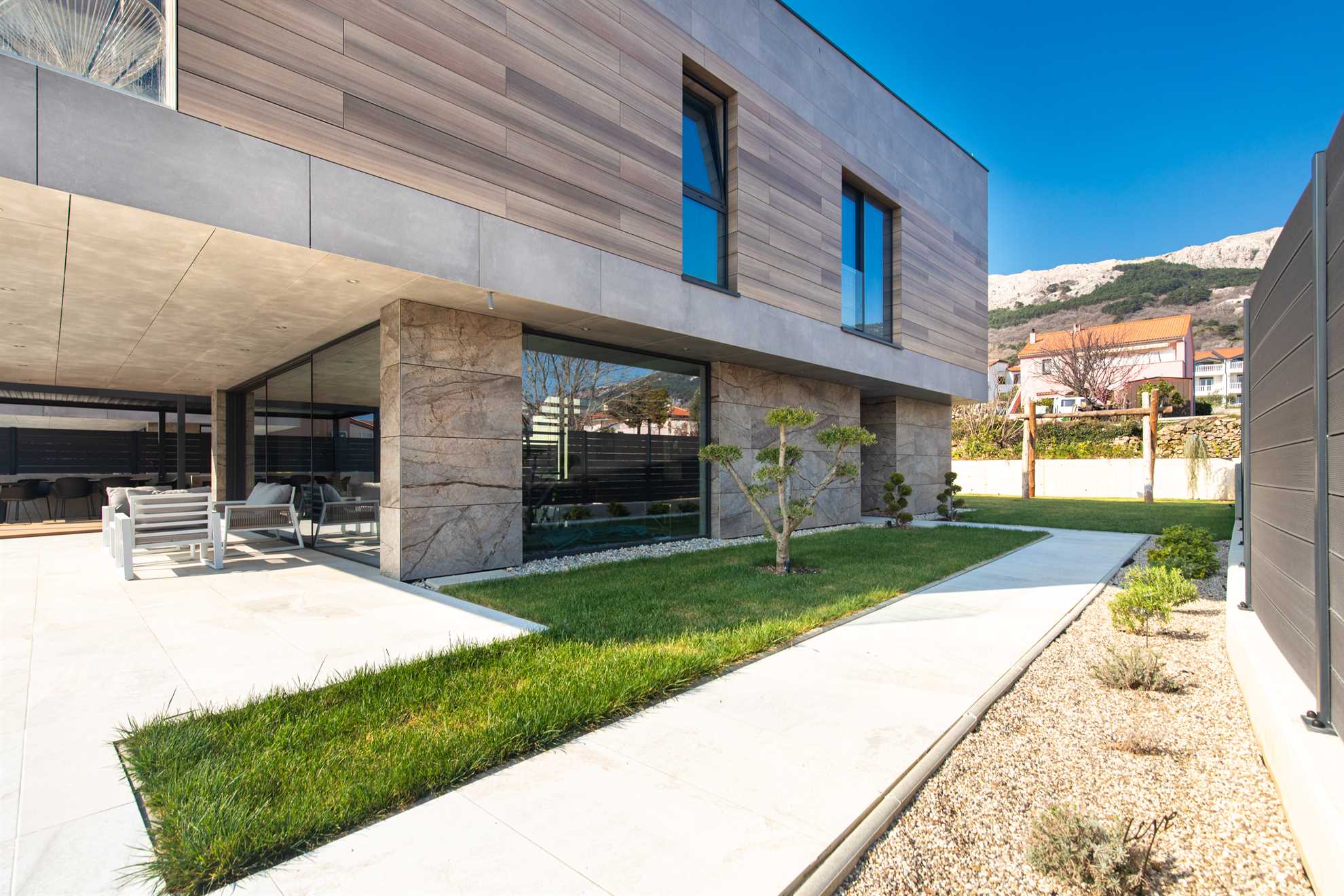 Luxusvilla LORKIA mit Sauna und Whirlpool