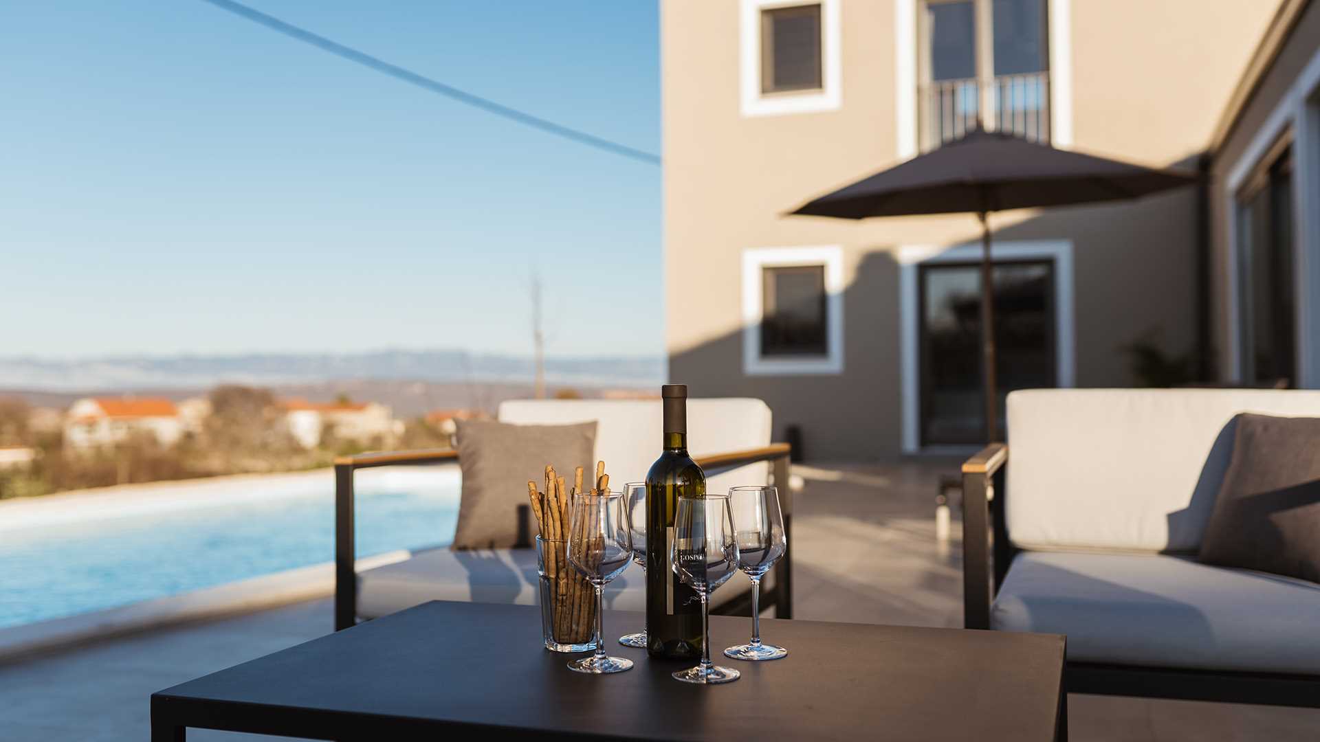 Villa Gardenia with pool and garden