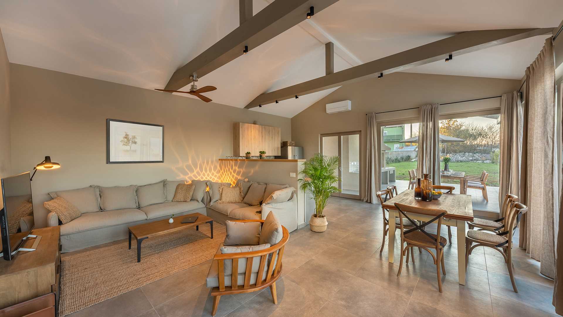 Villa Gardenia with pool and garden