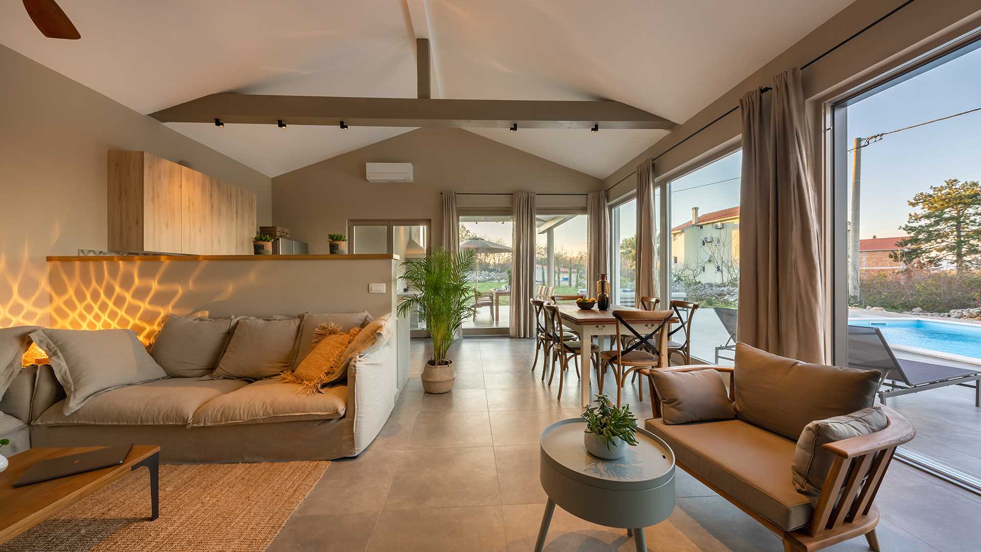 Villa Gardenia with pool and garden