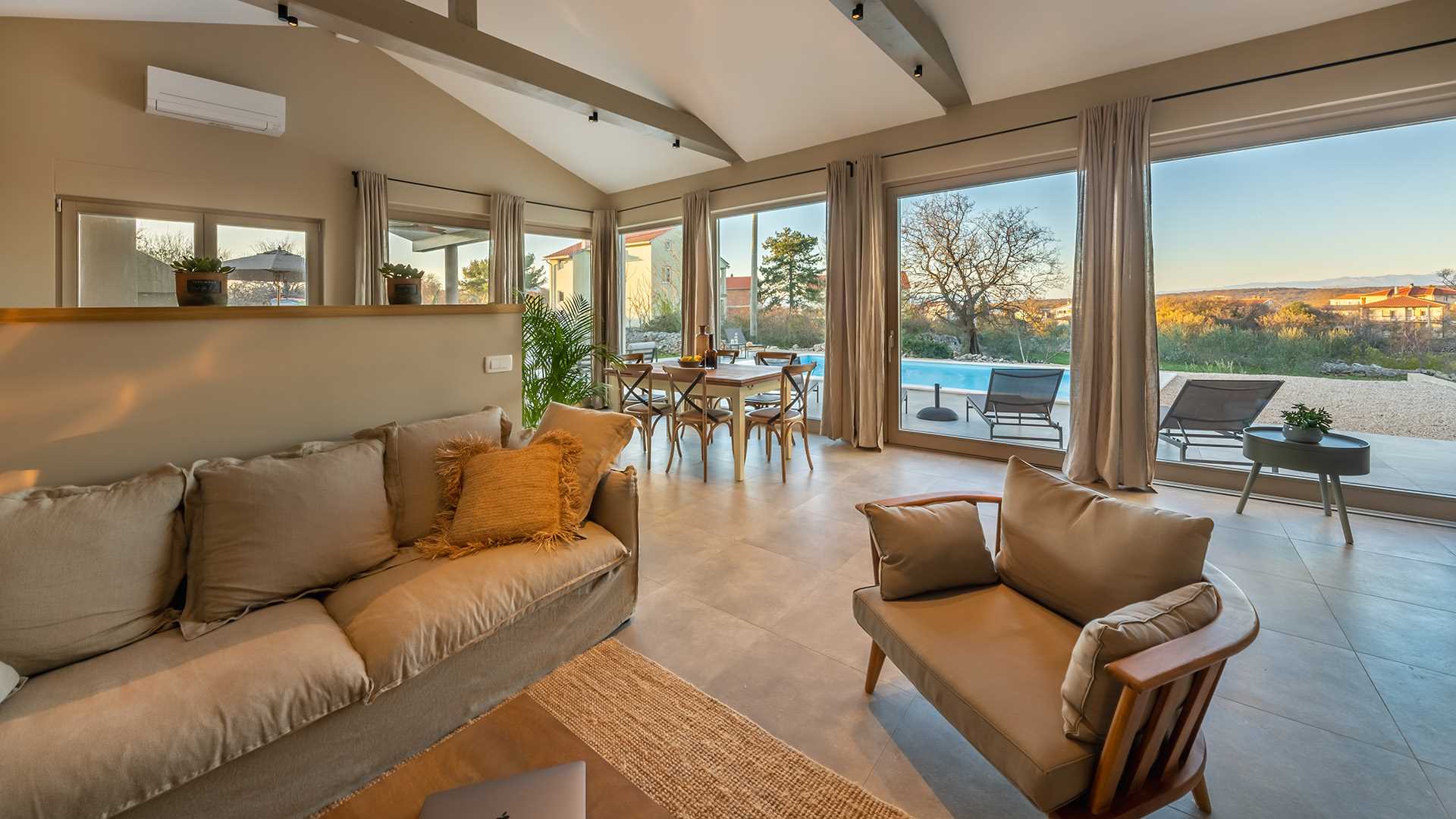 Villa Gardenia with pool and garden