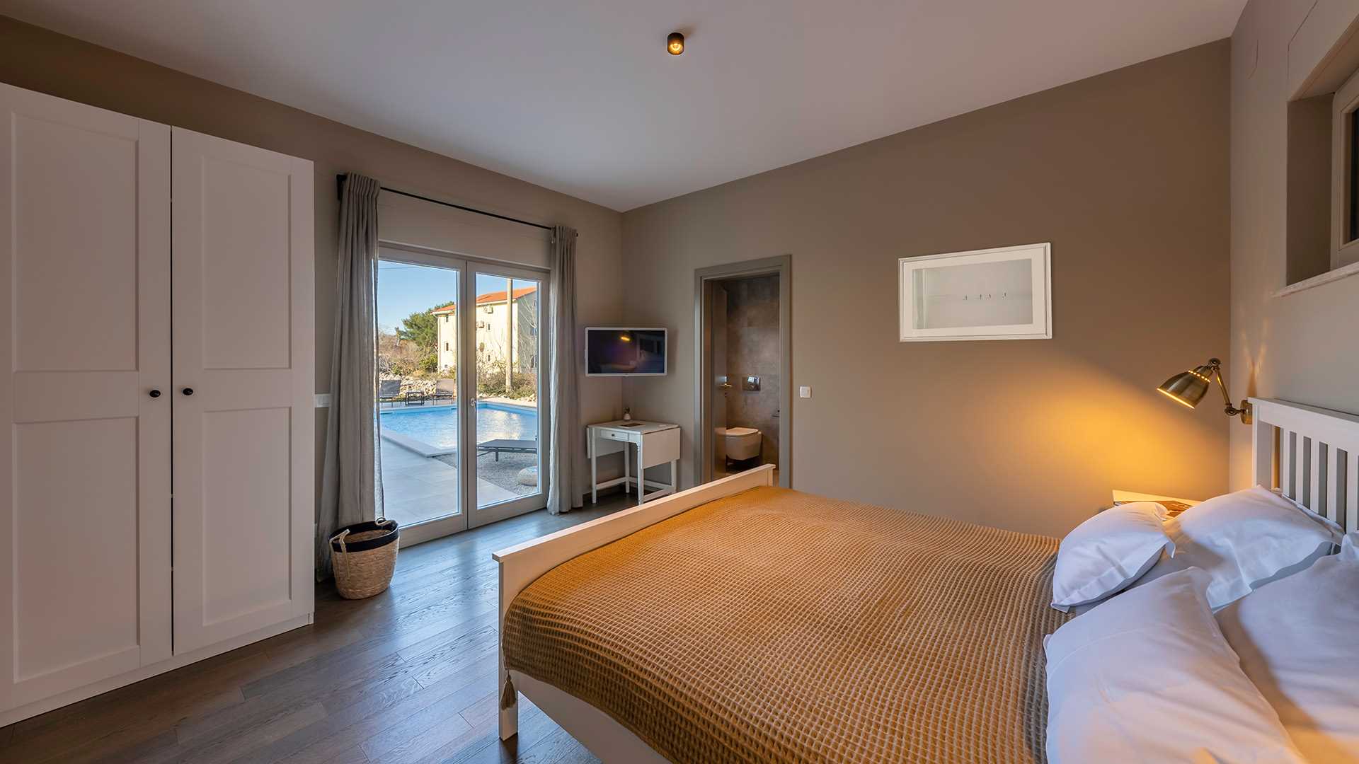 Villa Gardenia with pool and garden