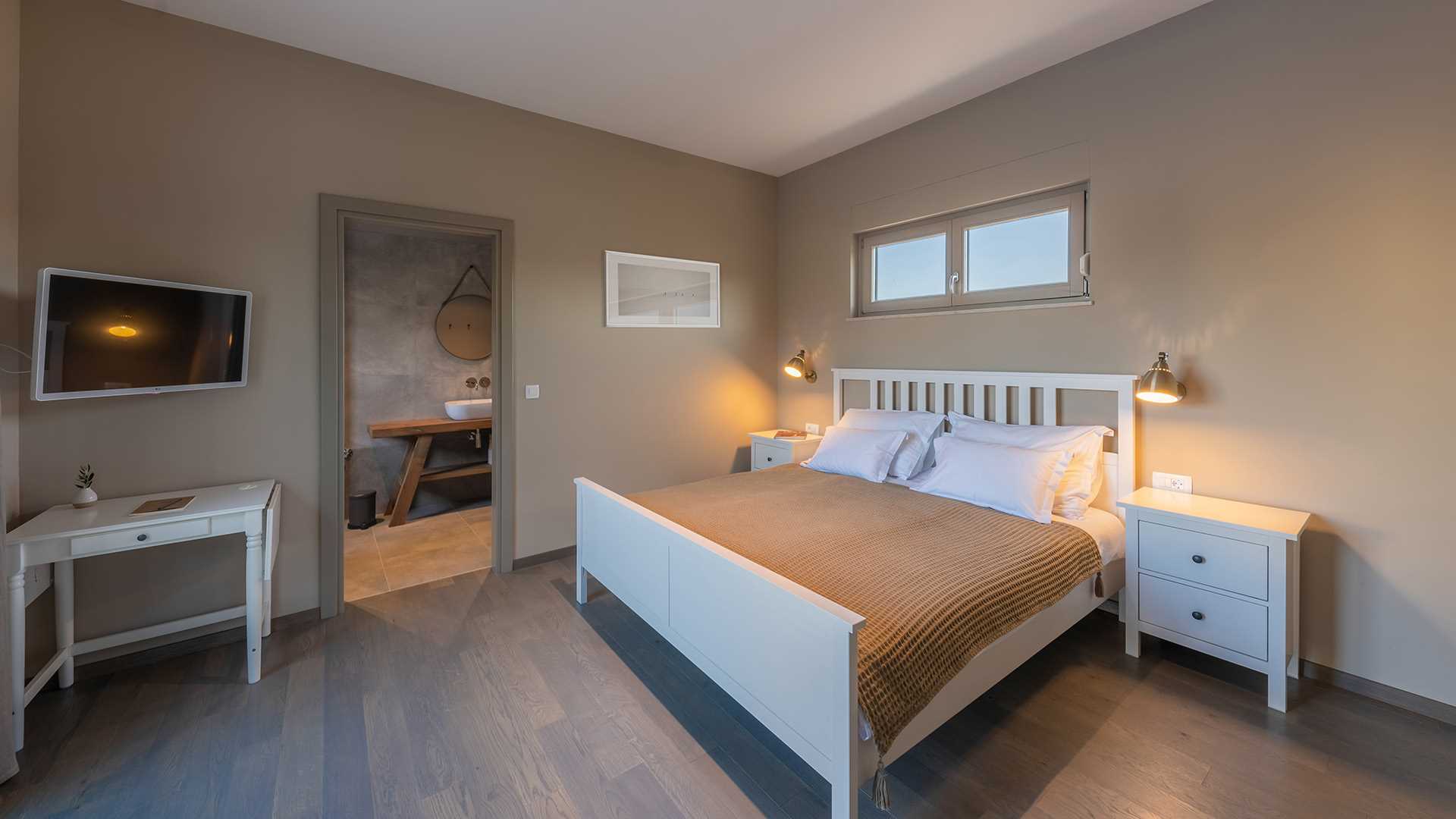 Villa Gardenia with pool and garden