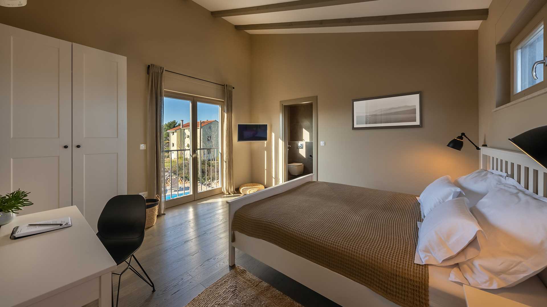 Villa Gardenia with pool and garden