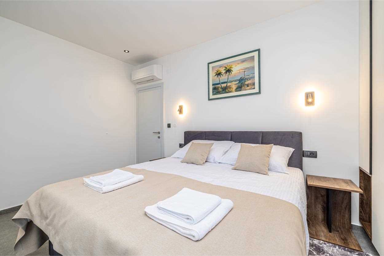 Kuća za odmor TARA & LANA I s grijanim bazenom