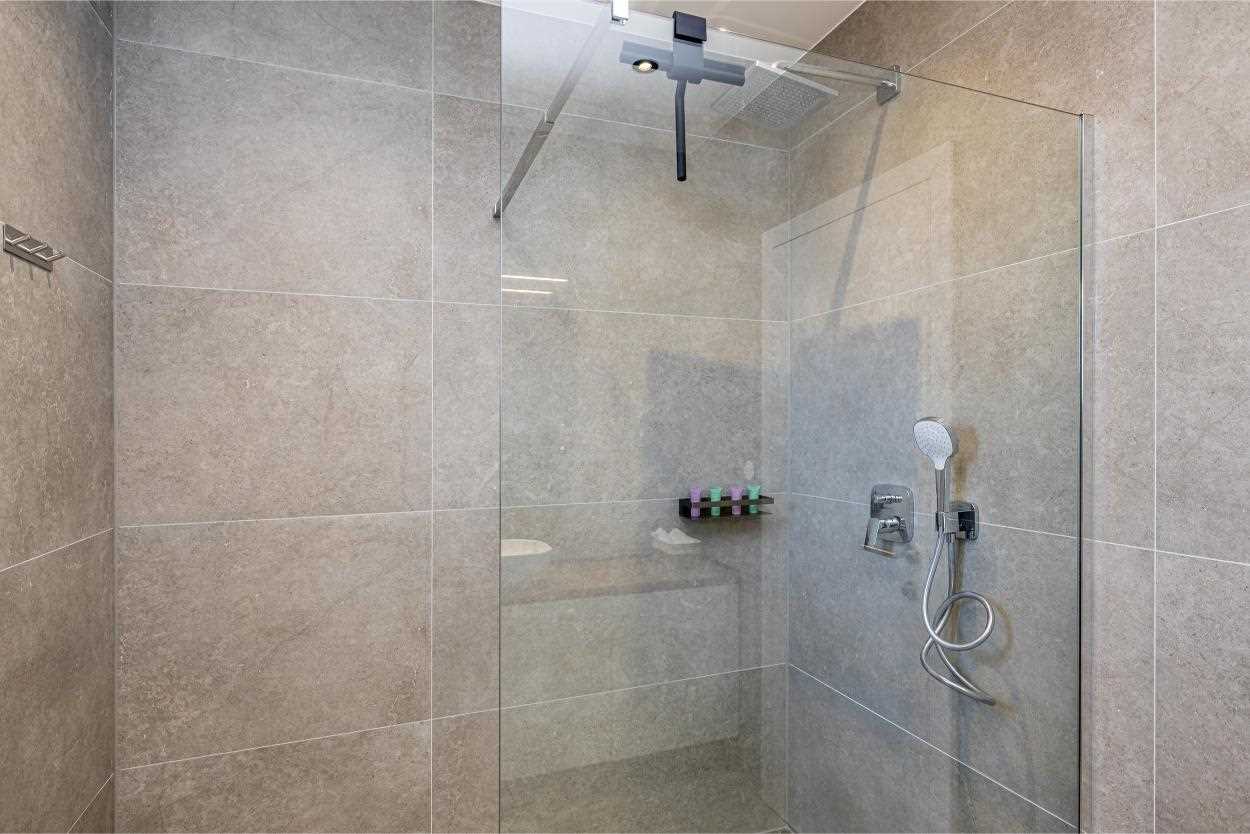 Kuća za odmor TARA & LANA I s grijanim bazenom