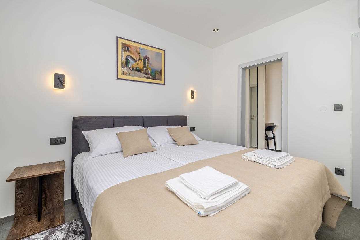 Kuća za odmor TARA & LANA I s grijanim bazenom