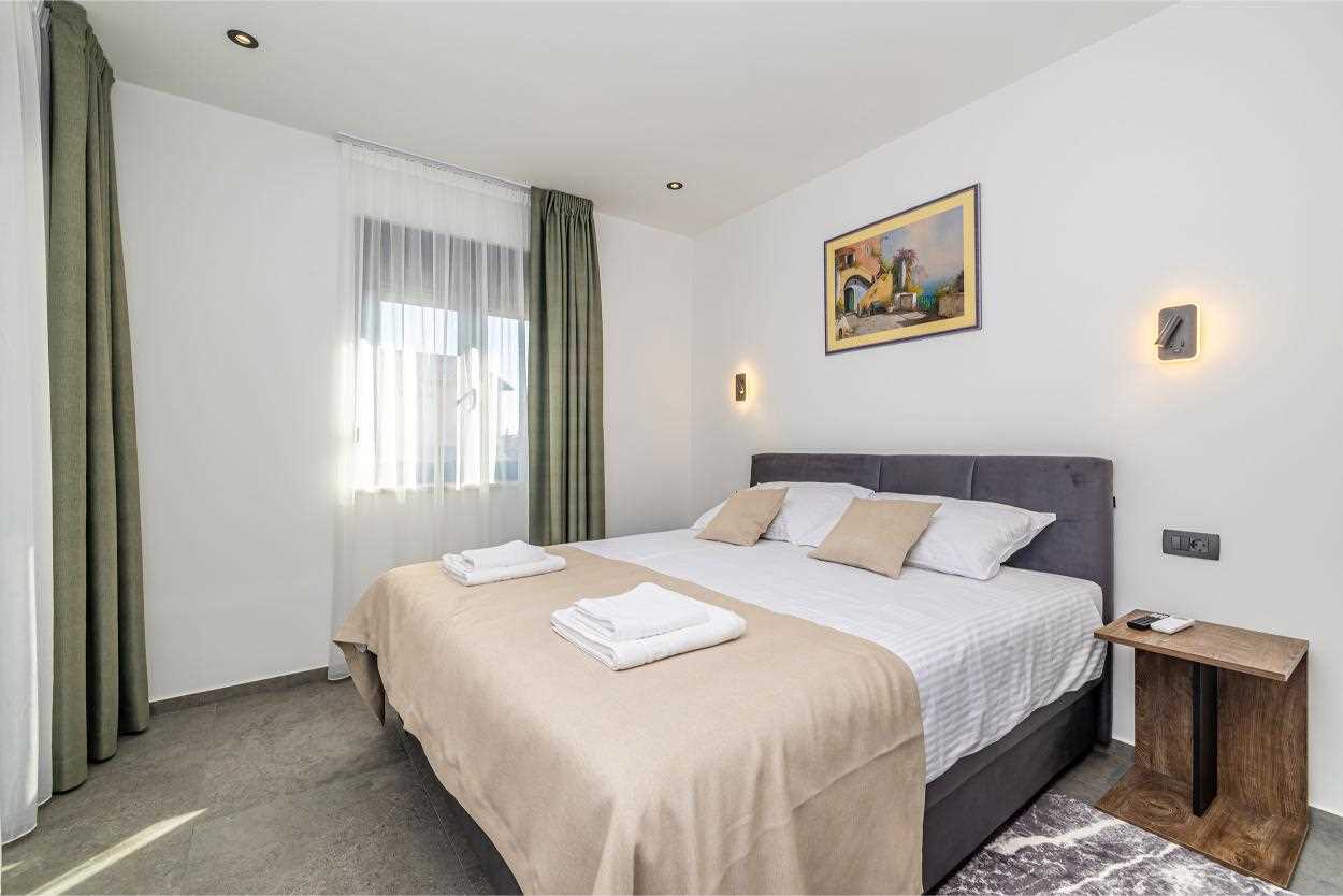 Kuća za odmor TARA & LANA I s grijanim bazenom