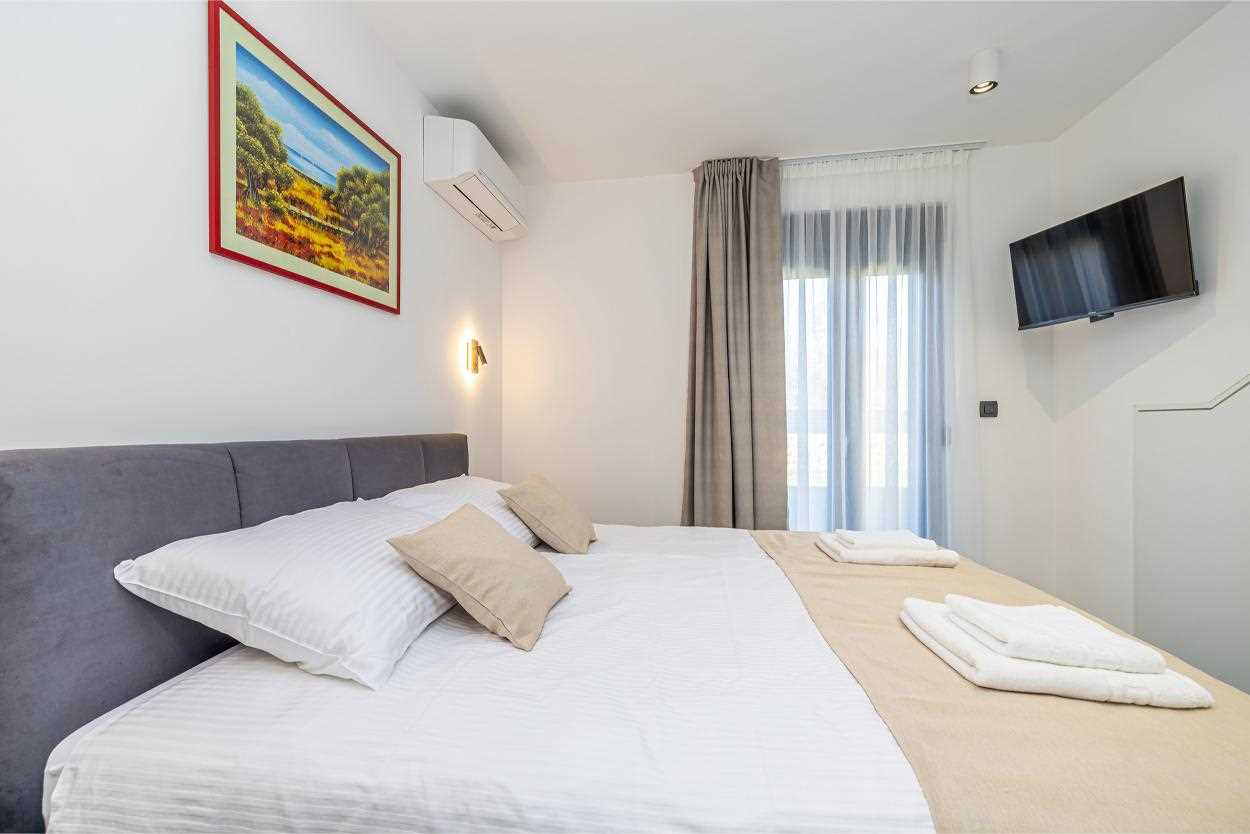 Kuća za odmor TARA & LANA I s grijanim bazenom