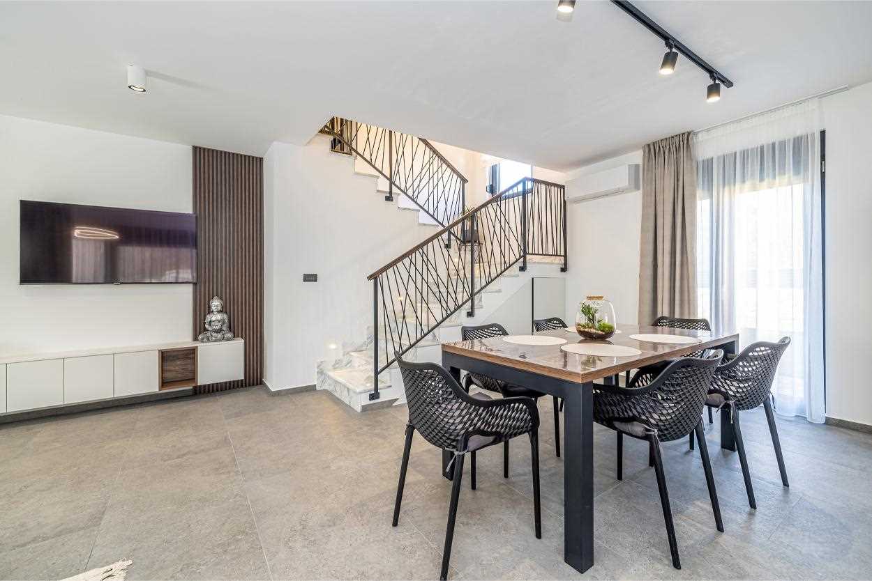 Kuća za odmor TARA & LANA I s grijanim bazenom