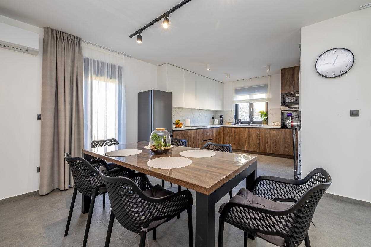 Kuća za odmor TARA & LANA I s grijanim bazenom