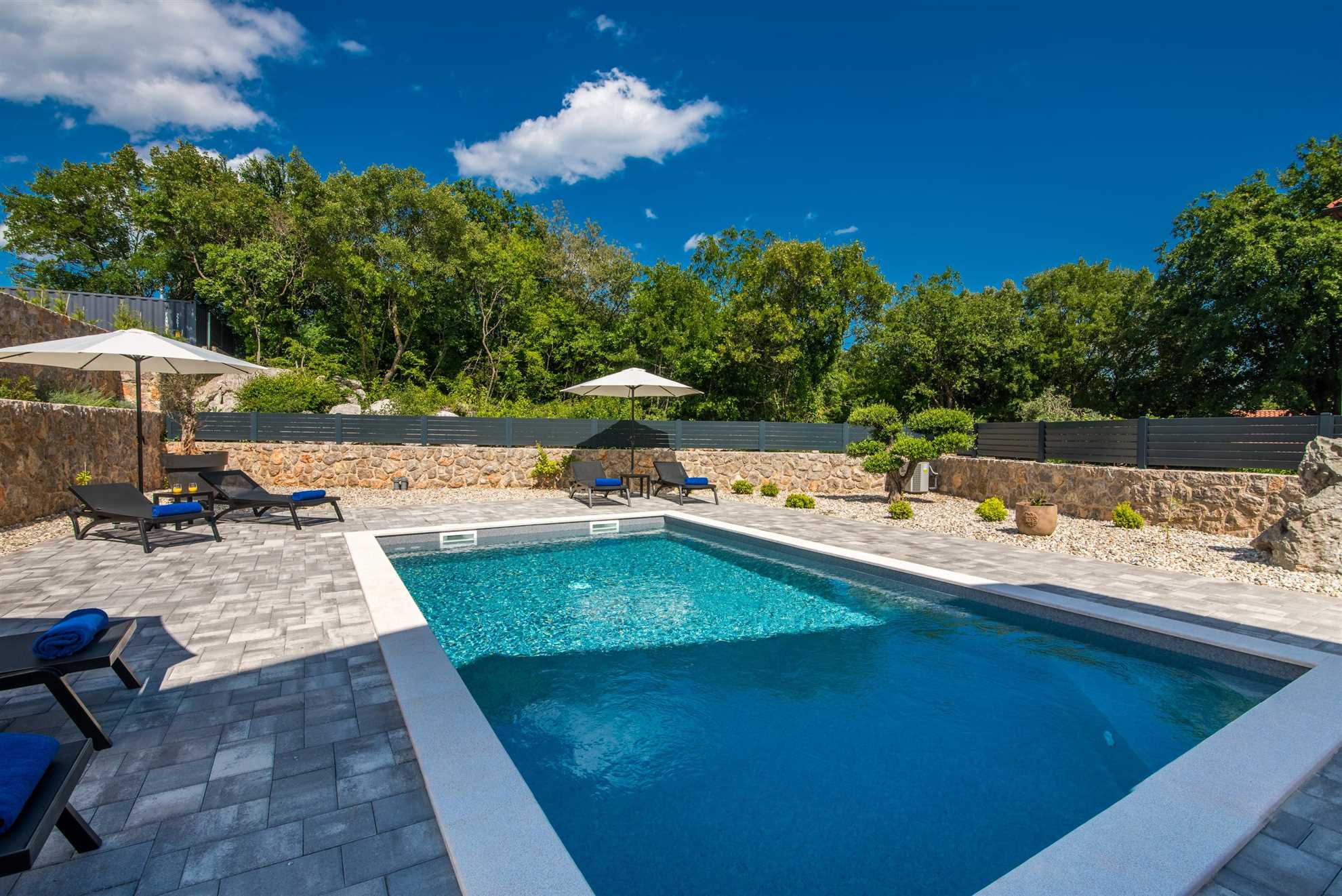 Kuća za odmor TARA & LANA I s grijanim bazenom