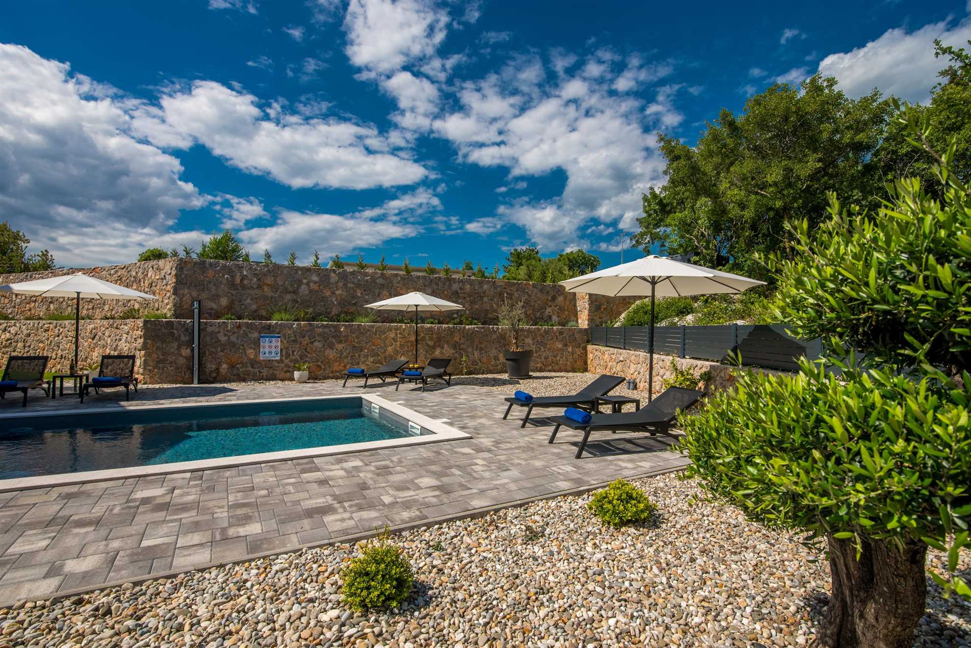 Kuća za odmor TARA & LANA I s grijanim bazenom