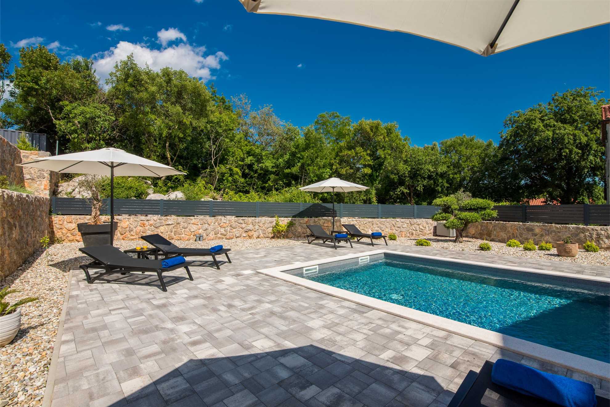 Kuća za odmor TARA & LANA I s grijanim bazenom