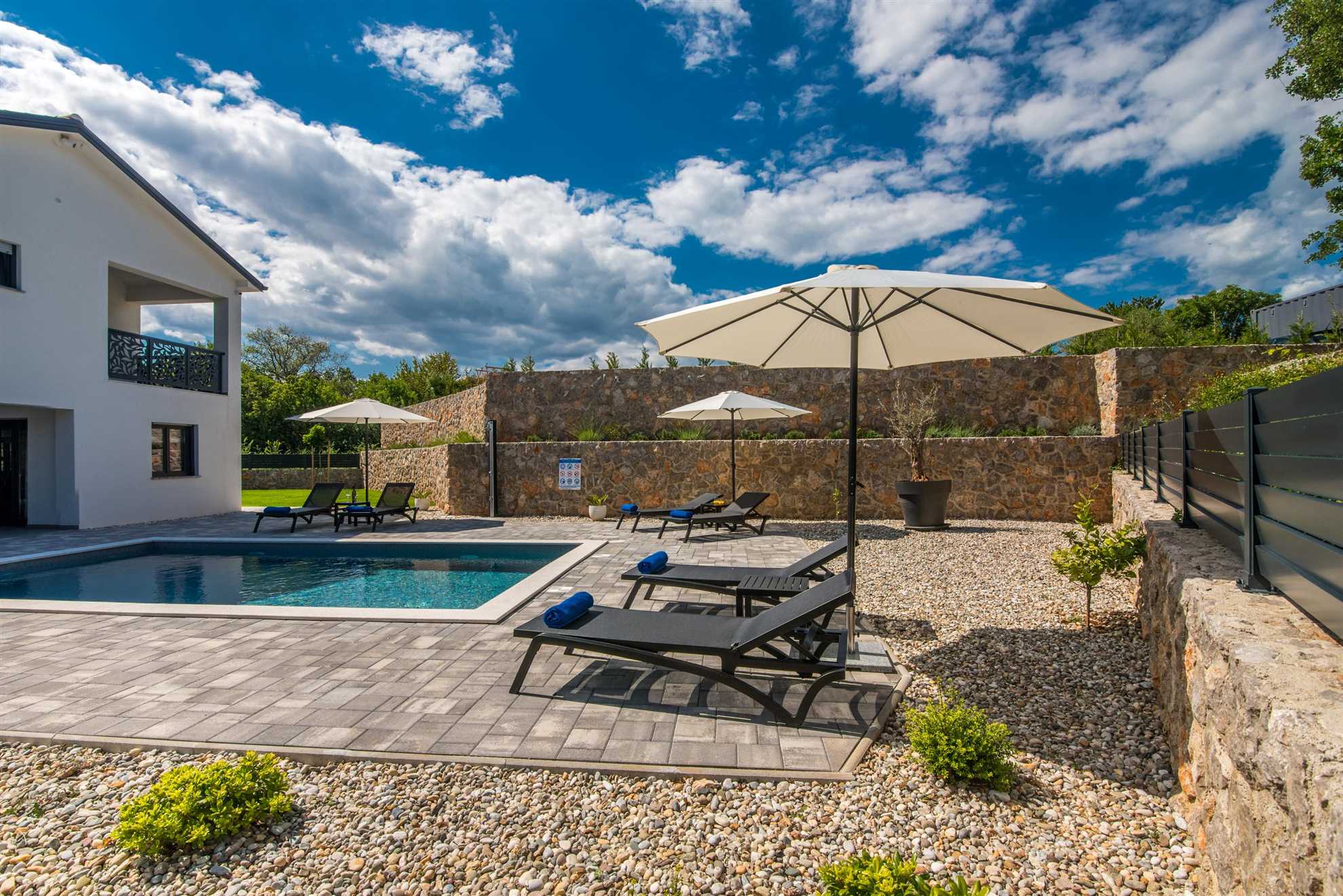 Kuća za odmor TARA & LANA I s grijanim bazenom