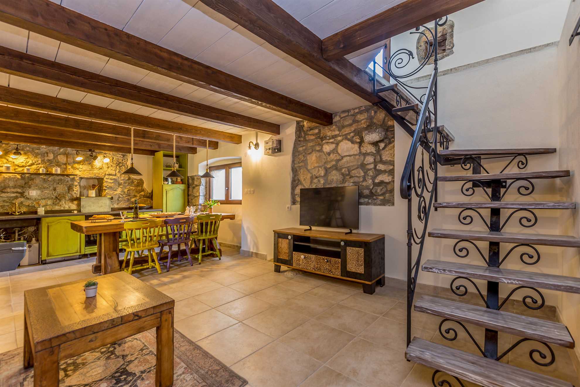 Holiday house STONE with jacuzzi