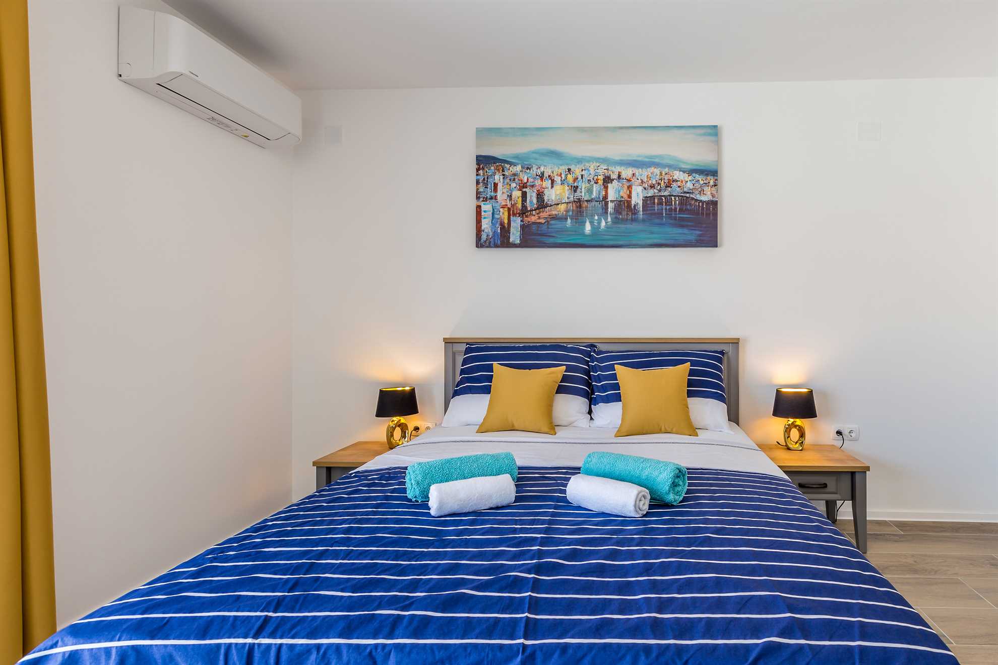 Holiday house SUNLIGHT with heated pool