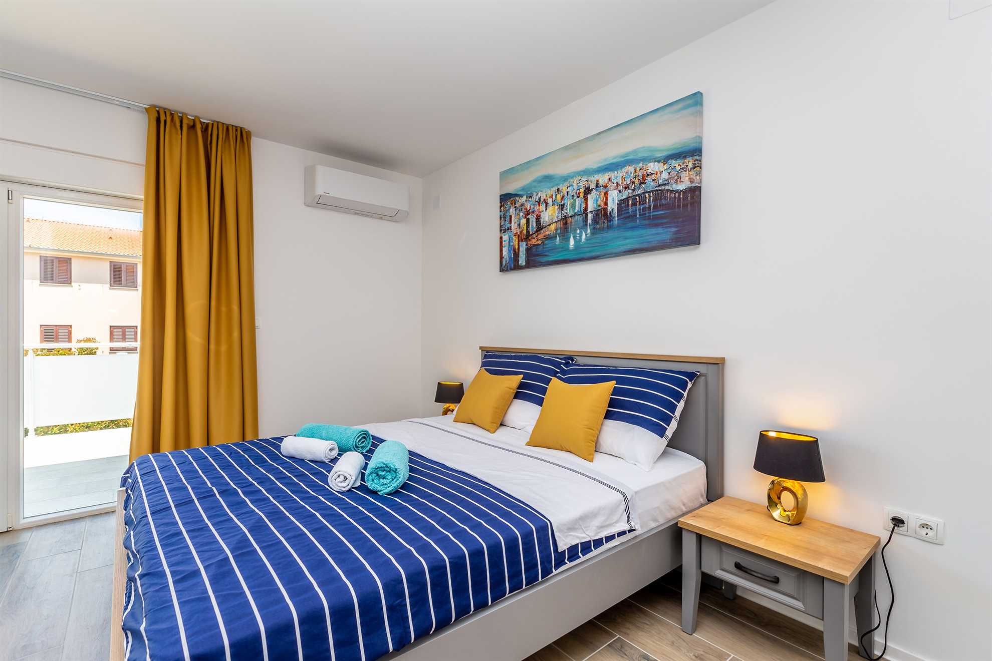 Holiday house SUNLIGHT with heated pool