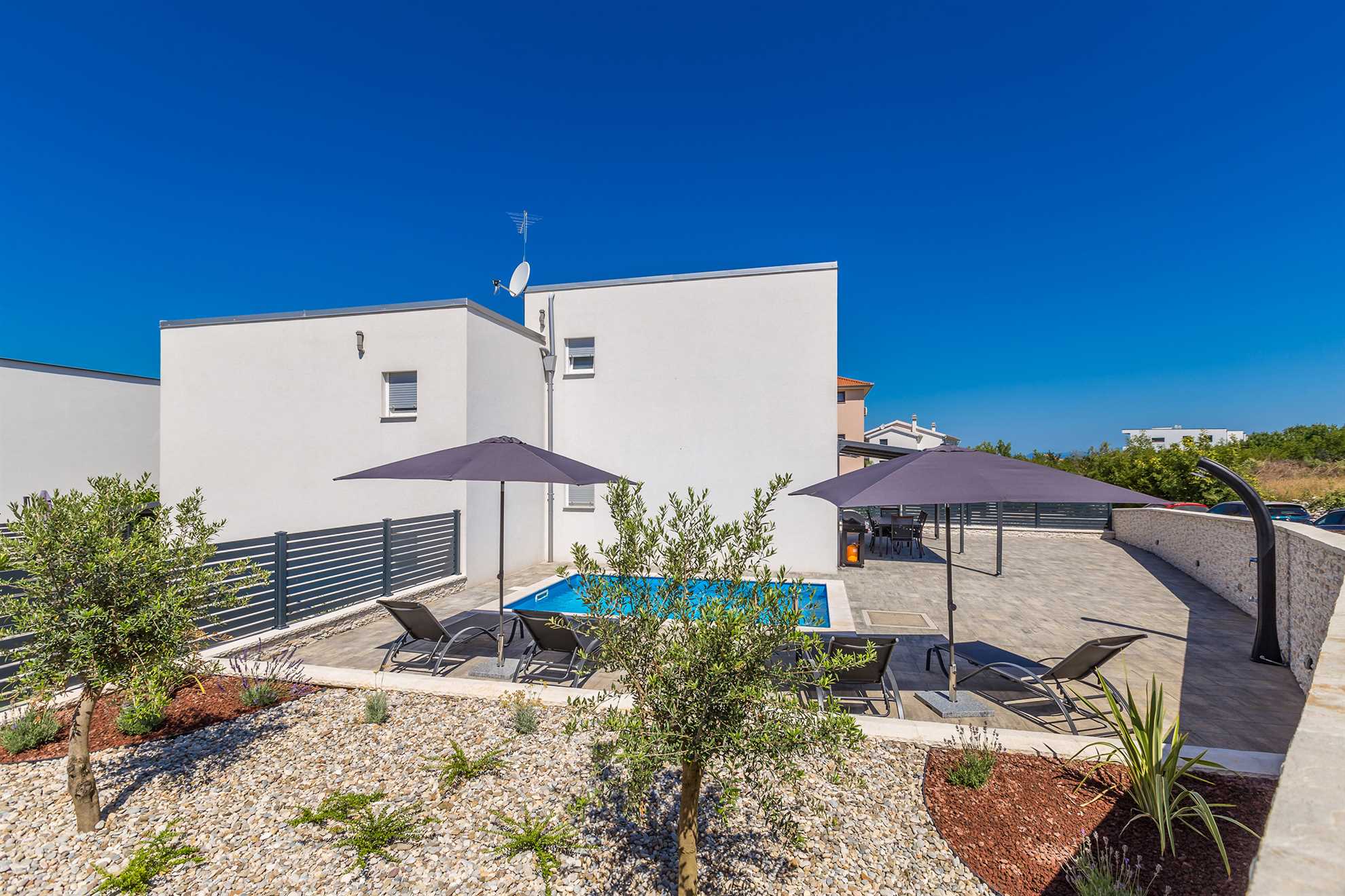 Holiday house SUNLIGHT with heated pool