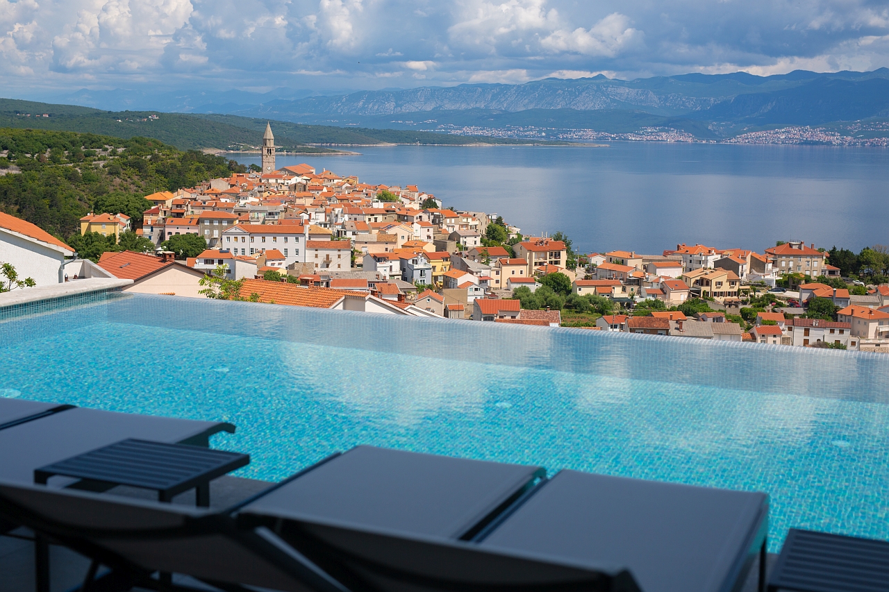 Villa MAJESTIC sa saunom i prekrasnim pogledom