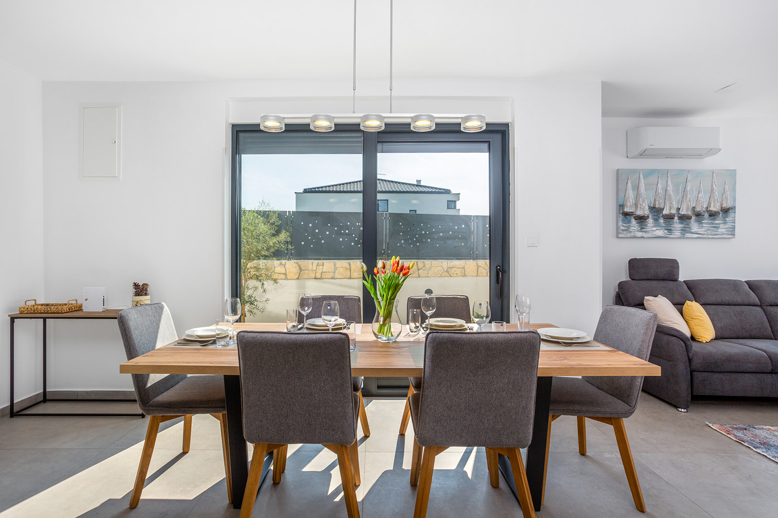 Villa LARUS mit privatem Pool