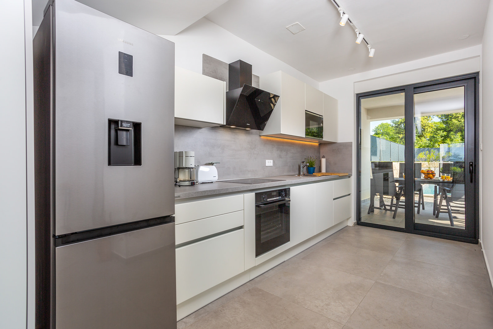 Villa LARUS mit privatem Pool