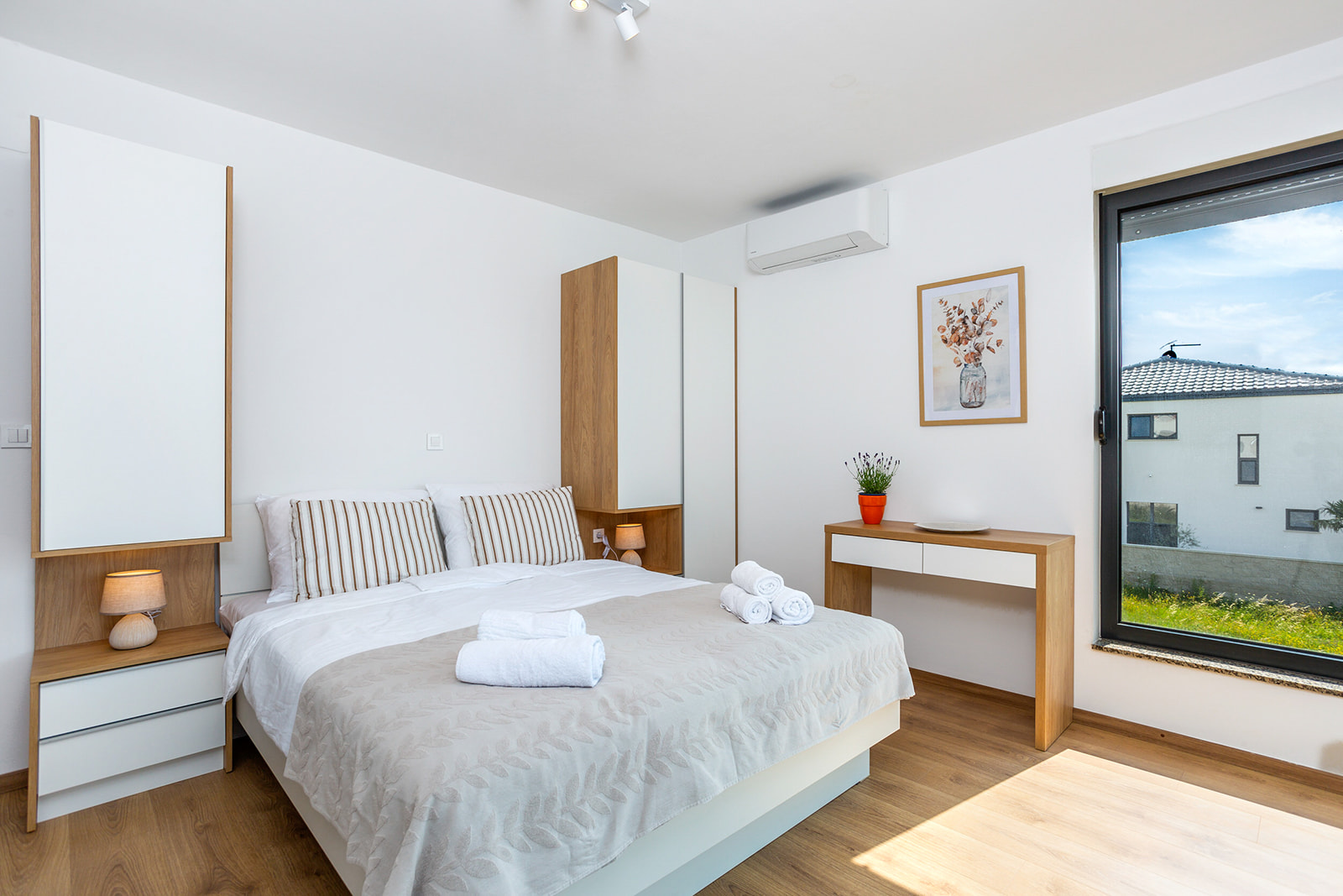 Villa LARUS mit privatem Pool