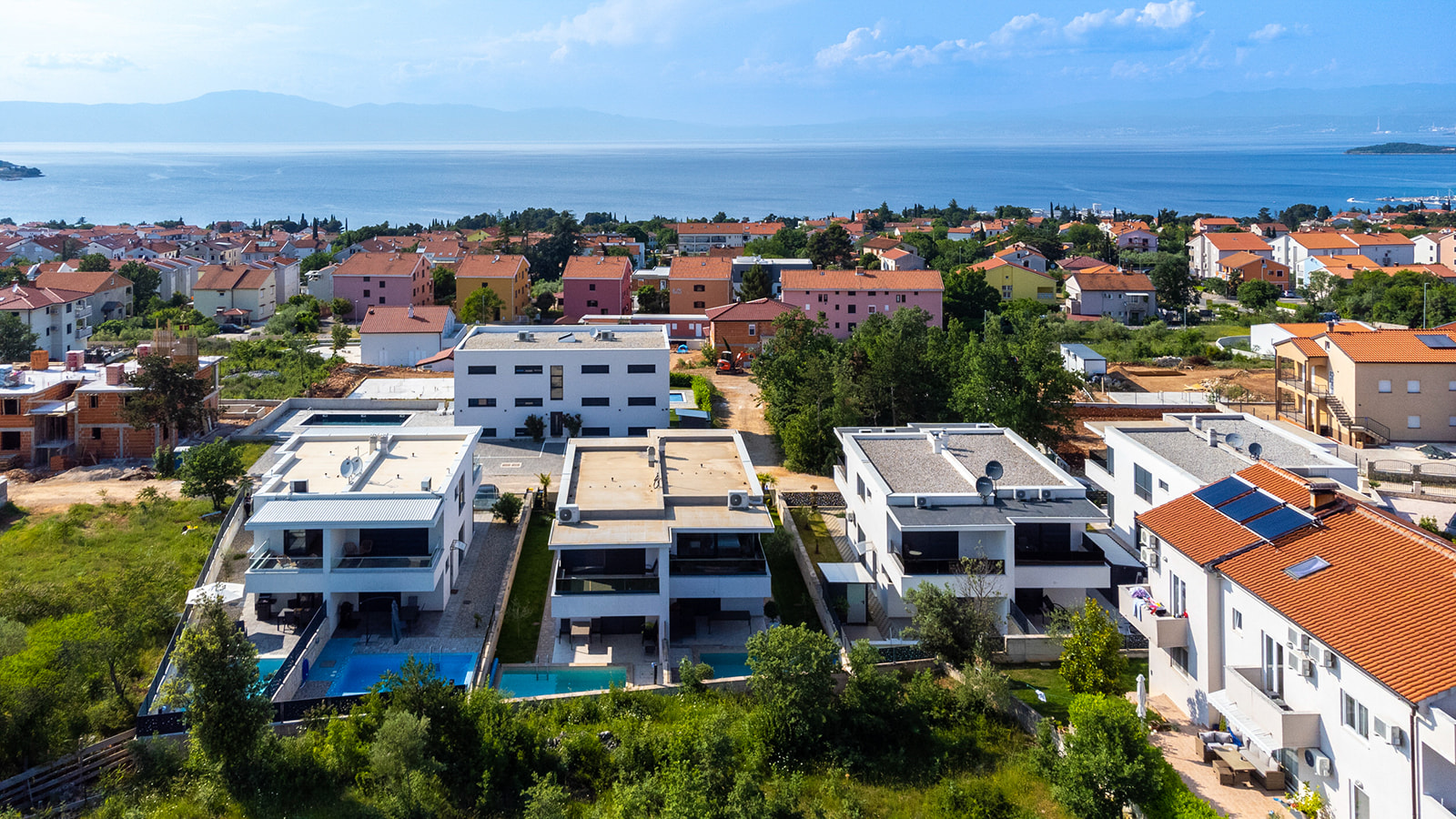 Villa LARUS mit privatem Pool