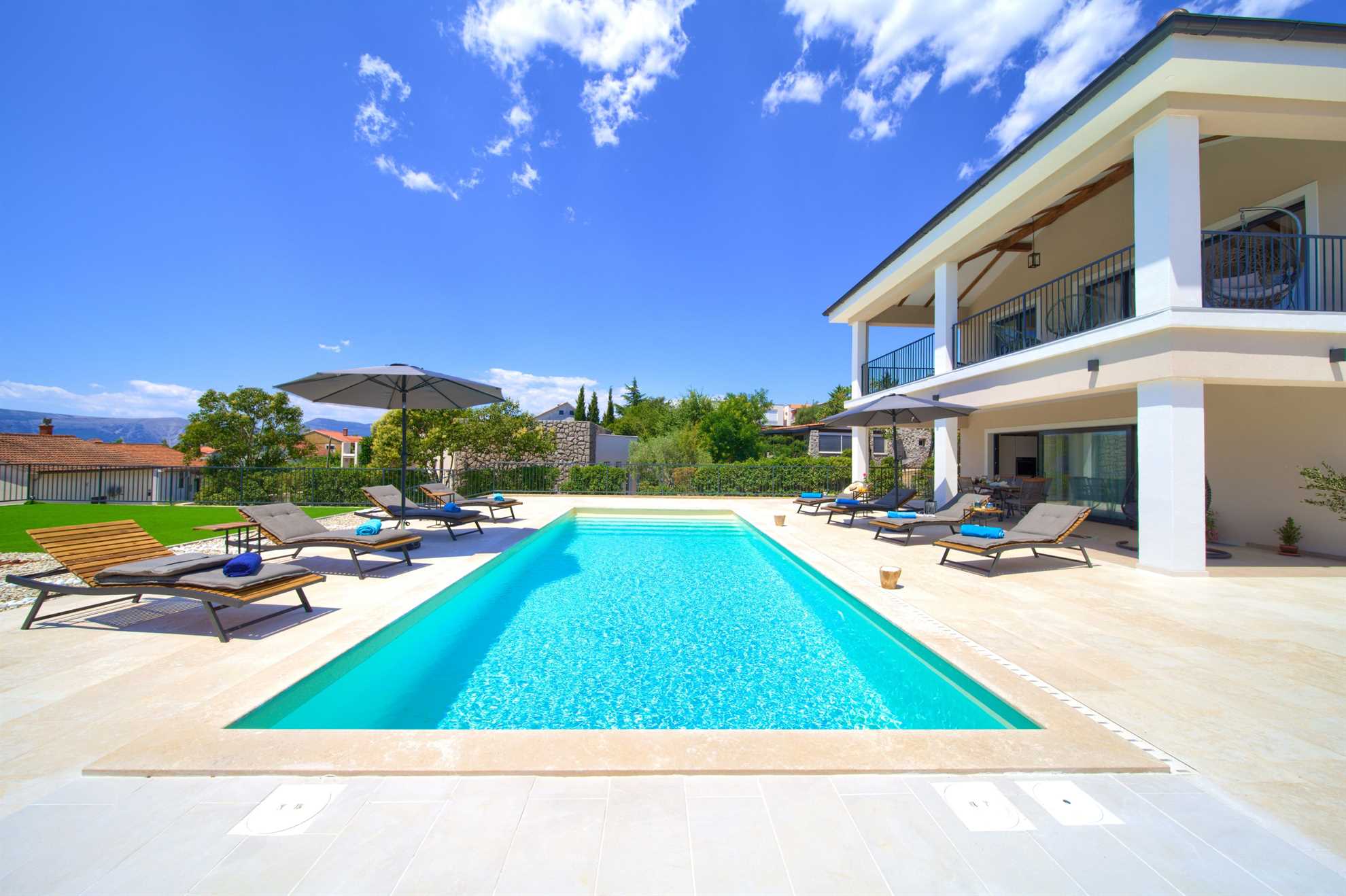 Villa MAGNIFICA s bazenom