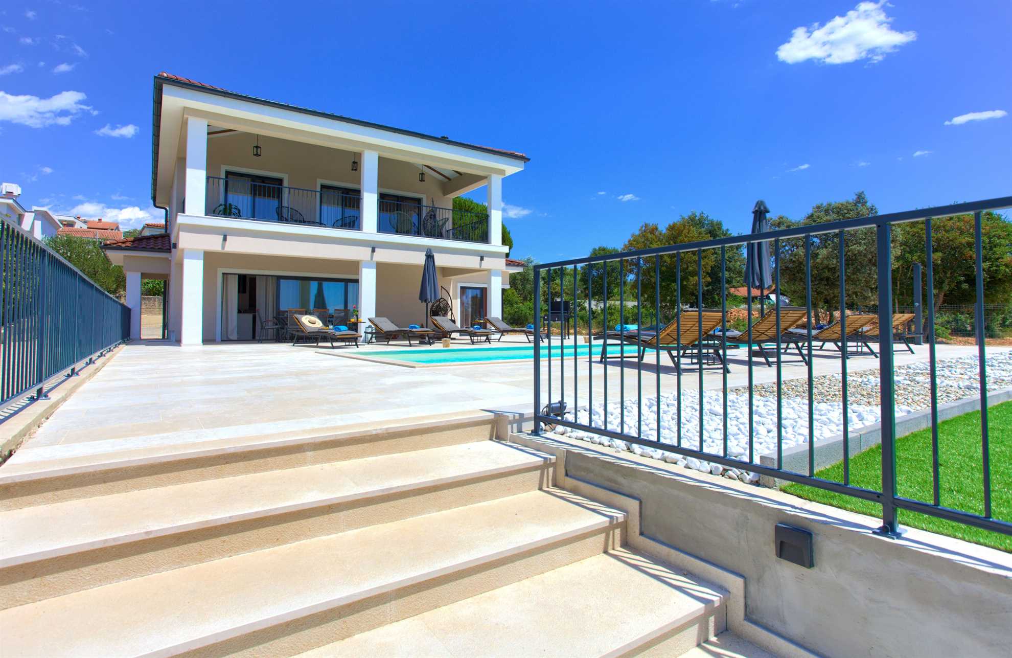 Villa MAGNIFICA s bazenom