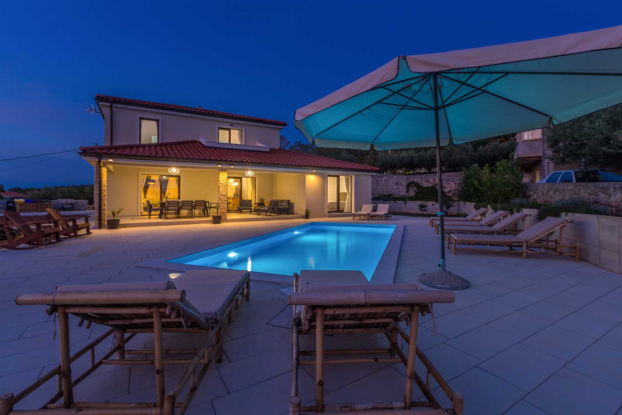 Ferienhaus LUNA mit Pool
