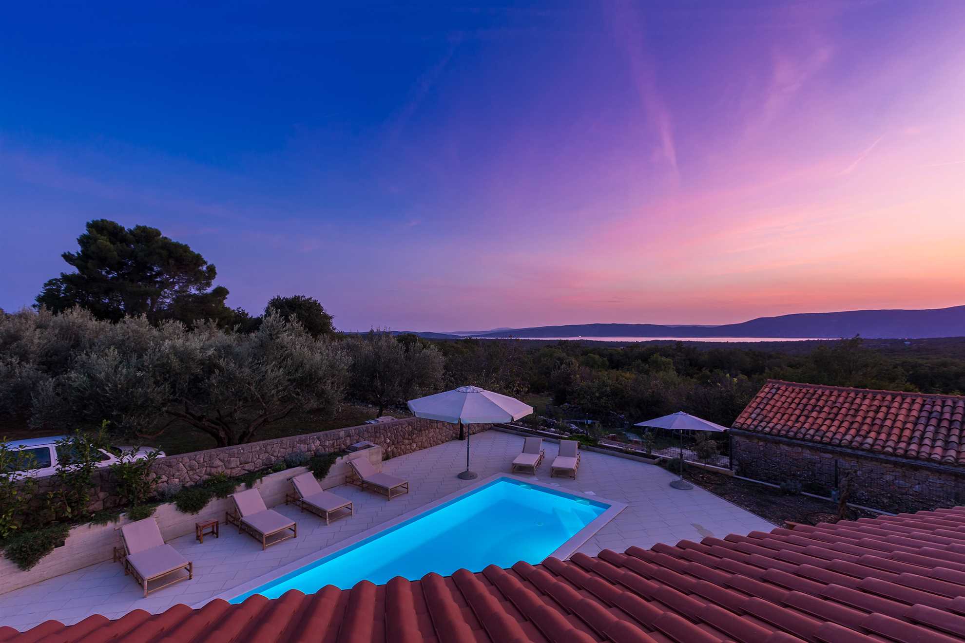 Ferienhaus LUNA mit Pool