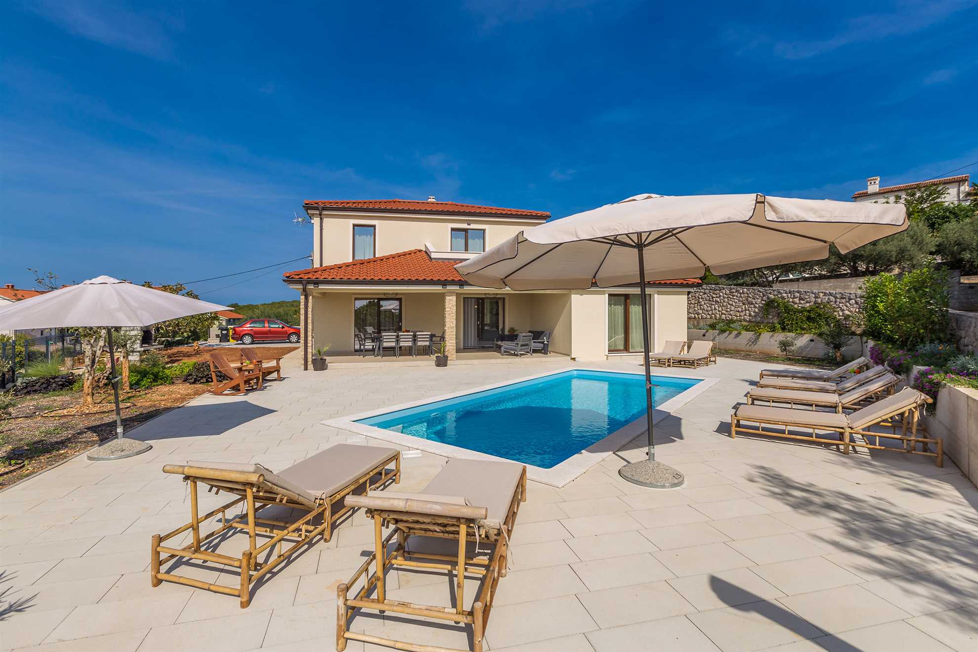 Ferienhaus LUNA mit Pool