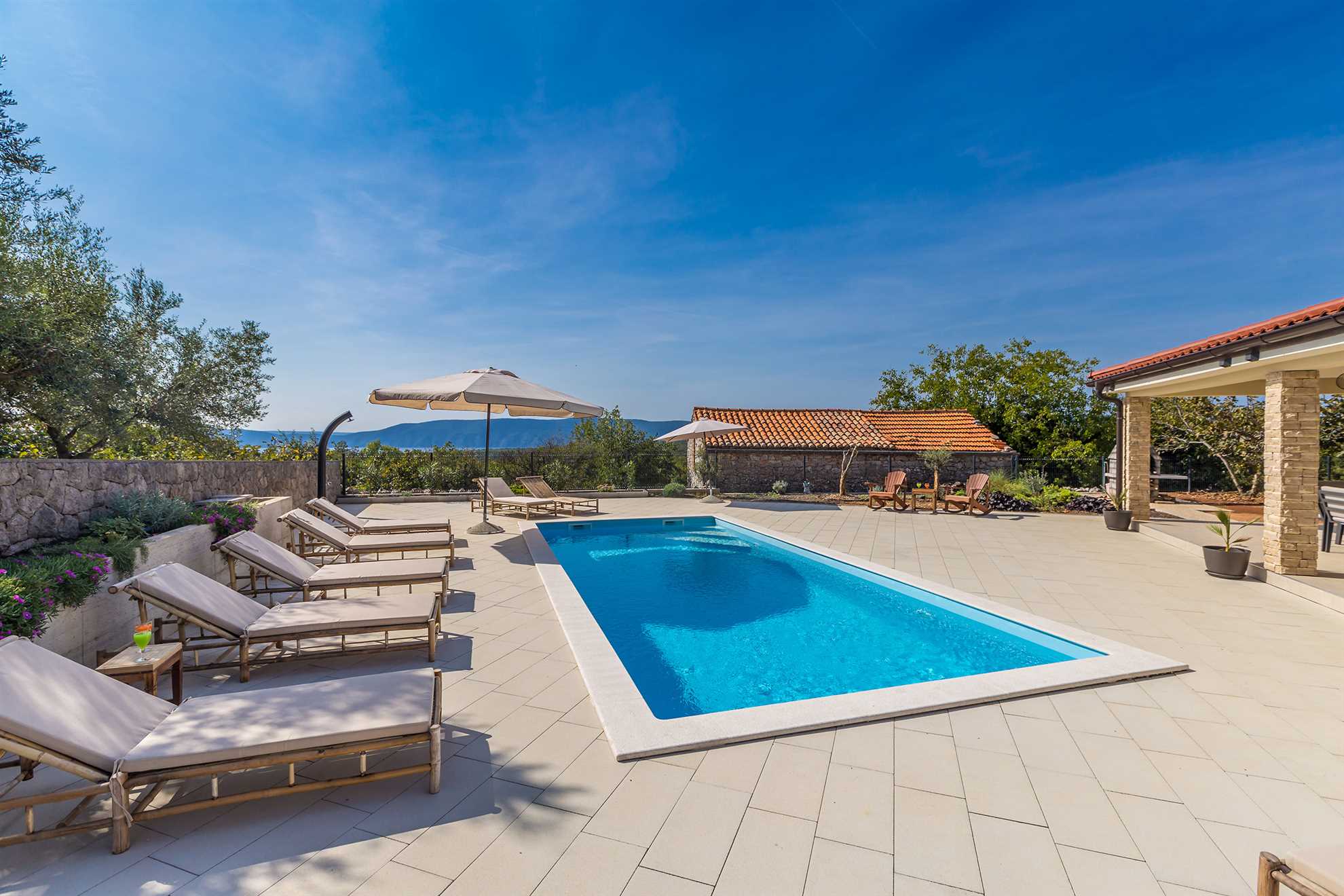 Ferienhaus LUNA mit Pool