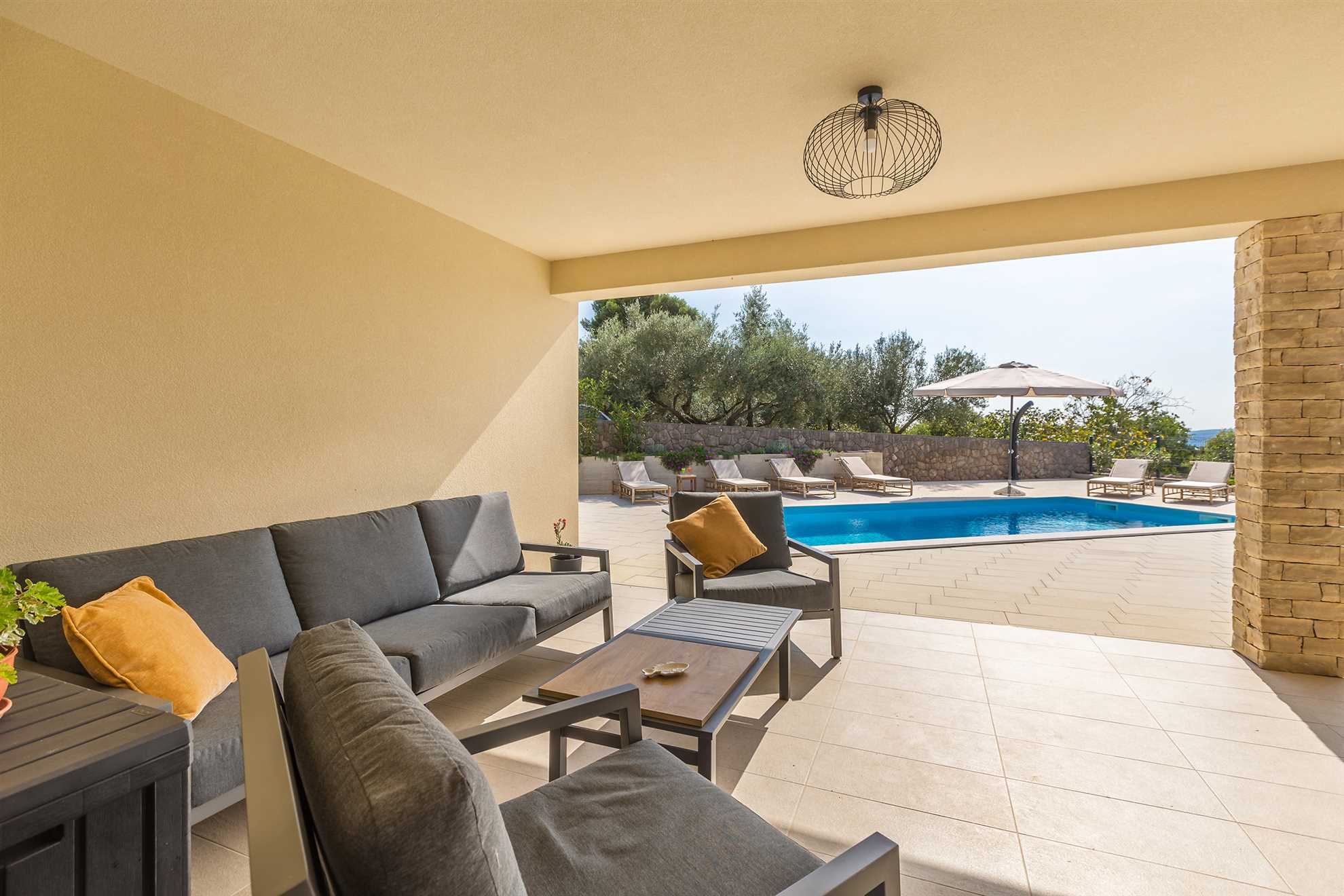 Ferienhaus LUNA mit Pool
