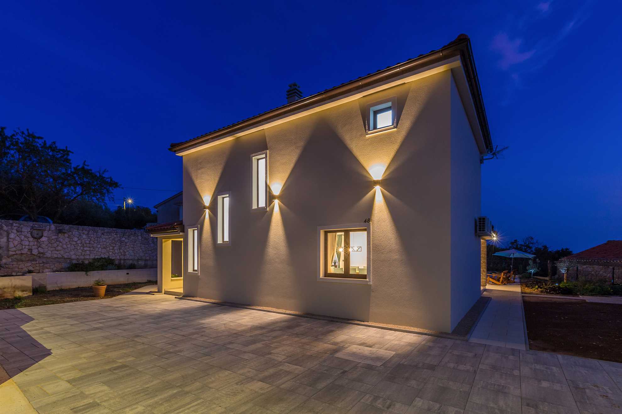 Ferienhaus LUNA mit Pool