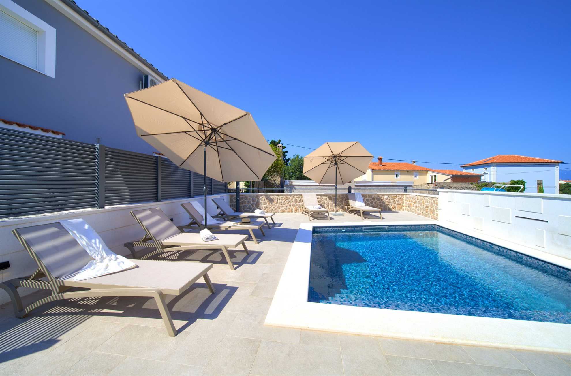 Villa QUARNARO mit beheiztem Pool