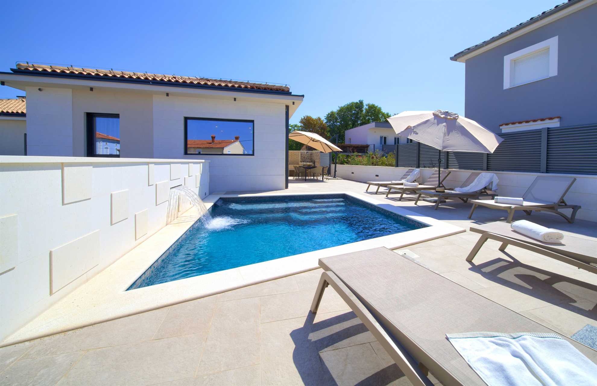 Villa QUARNARO mit beheiztem Pool