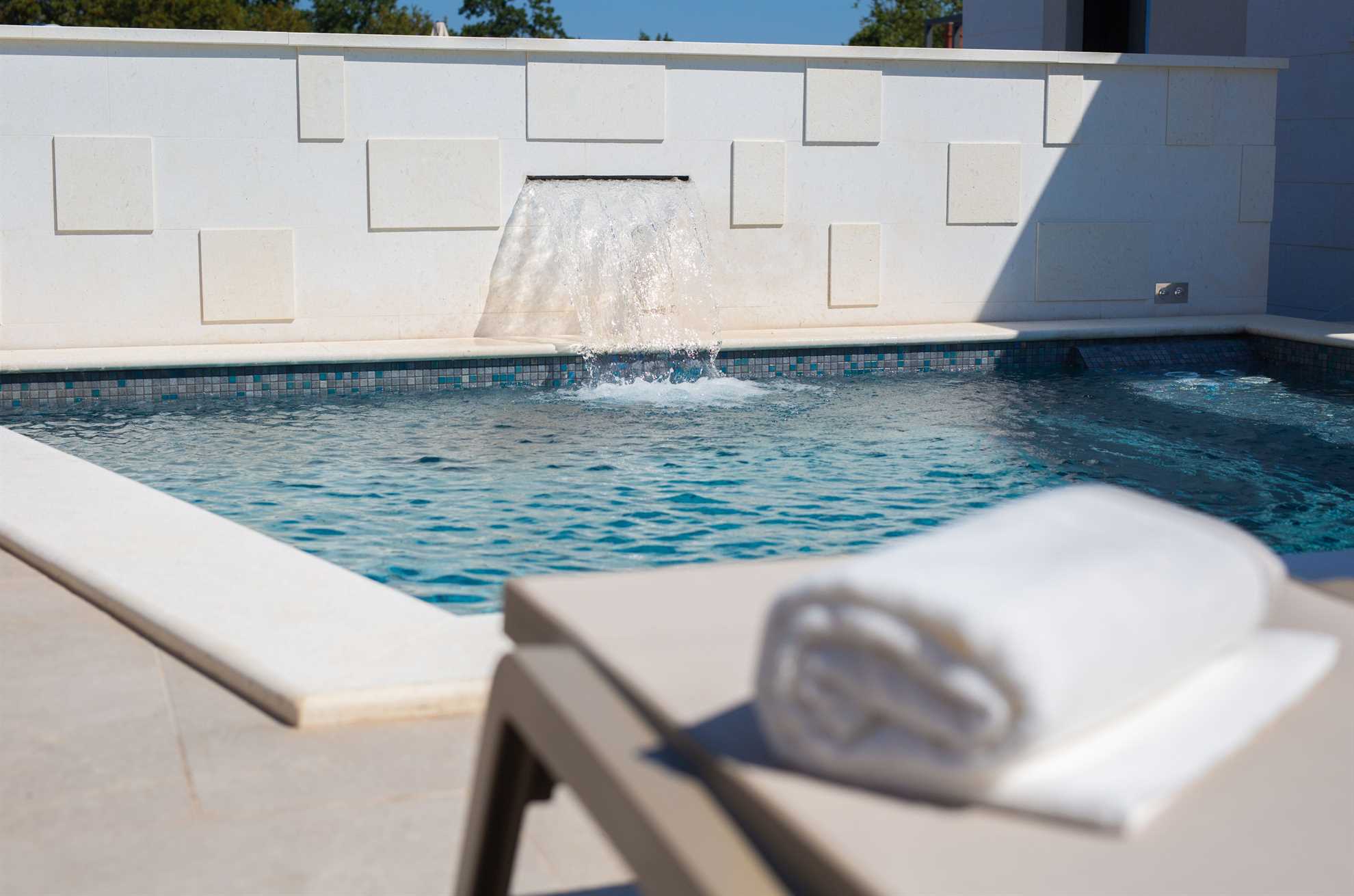 Villa QUARNARO mit beheiztem Pool