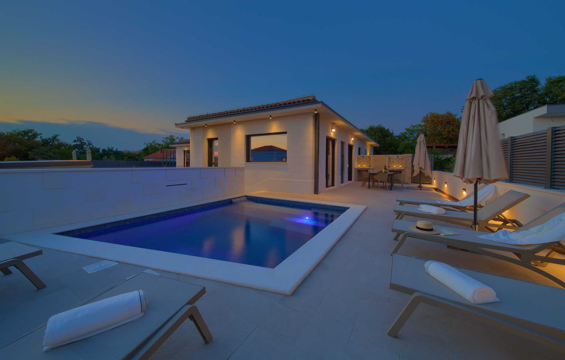 Villa QUARNARO mit beheiztem Pool