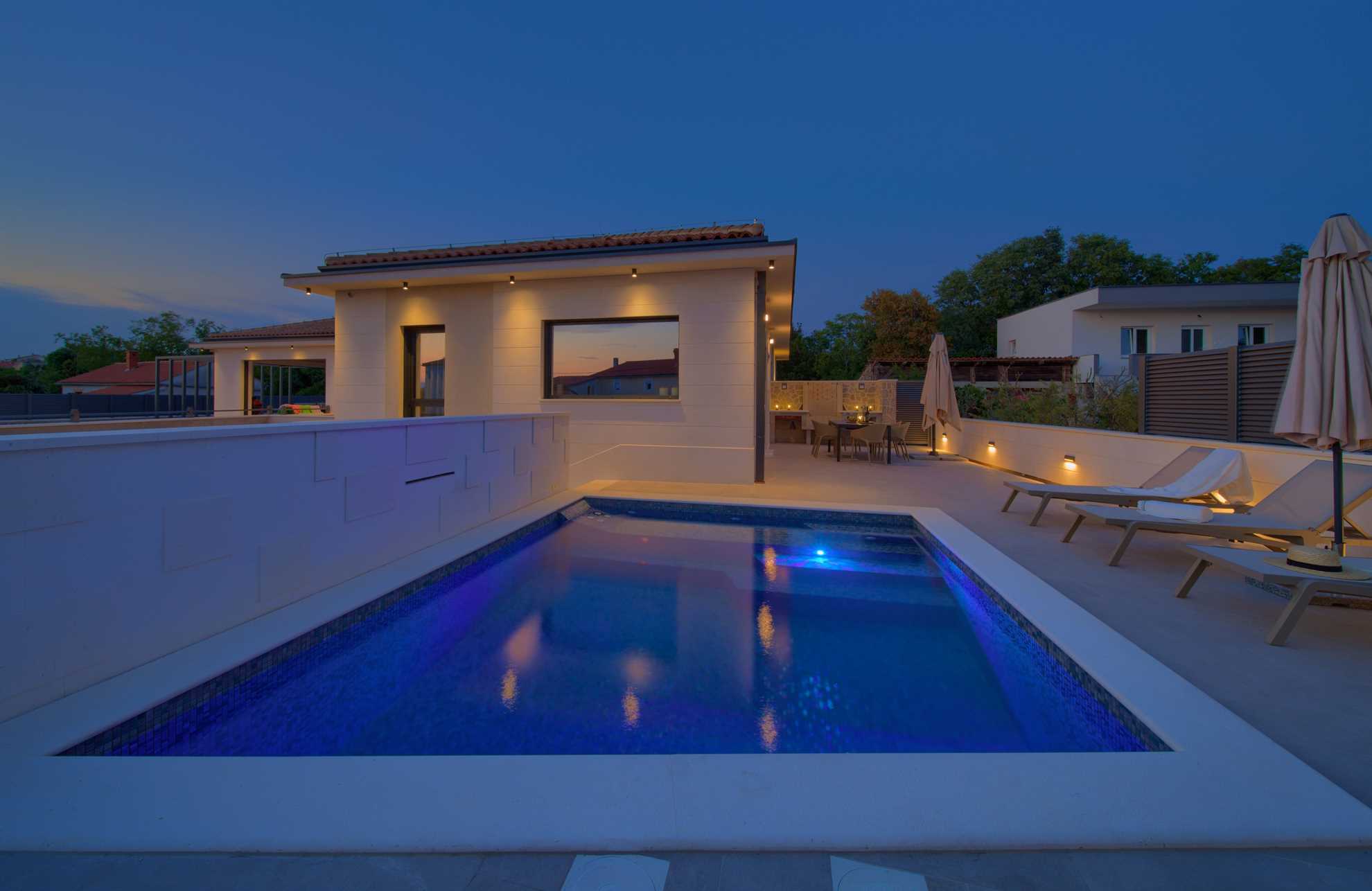 Villa QUARNARO mit beheiztem Pool